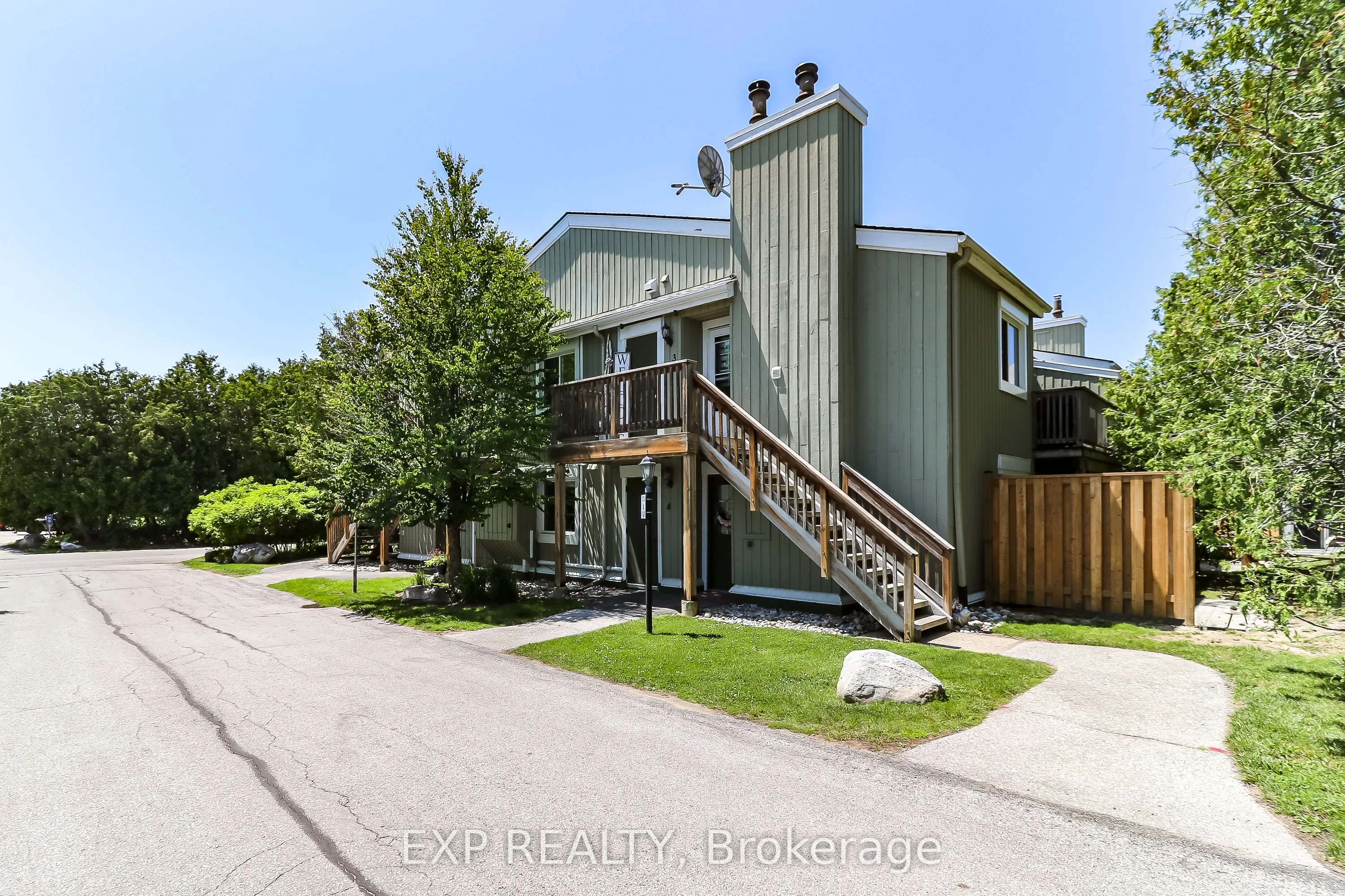 15 Dawson Drive, #3