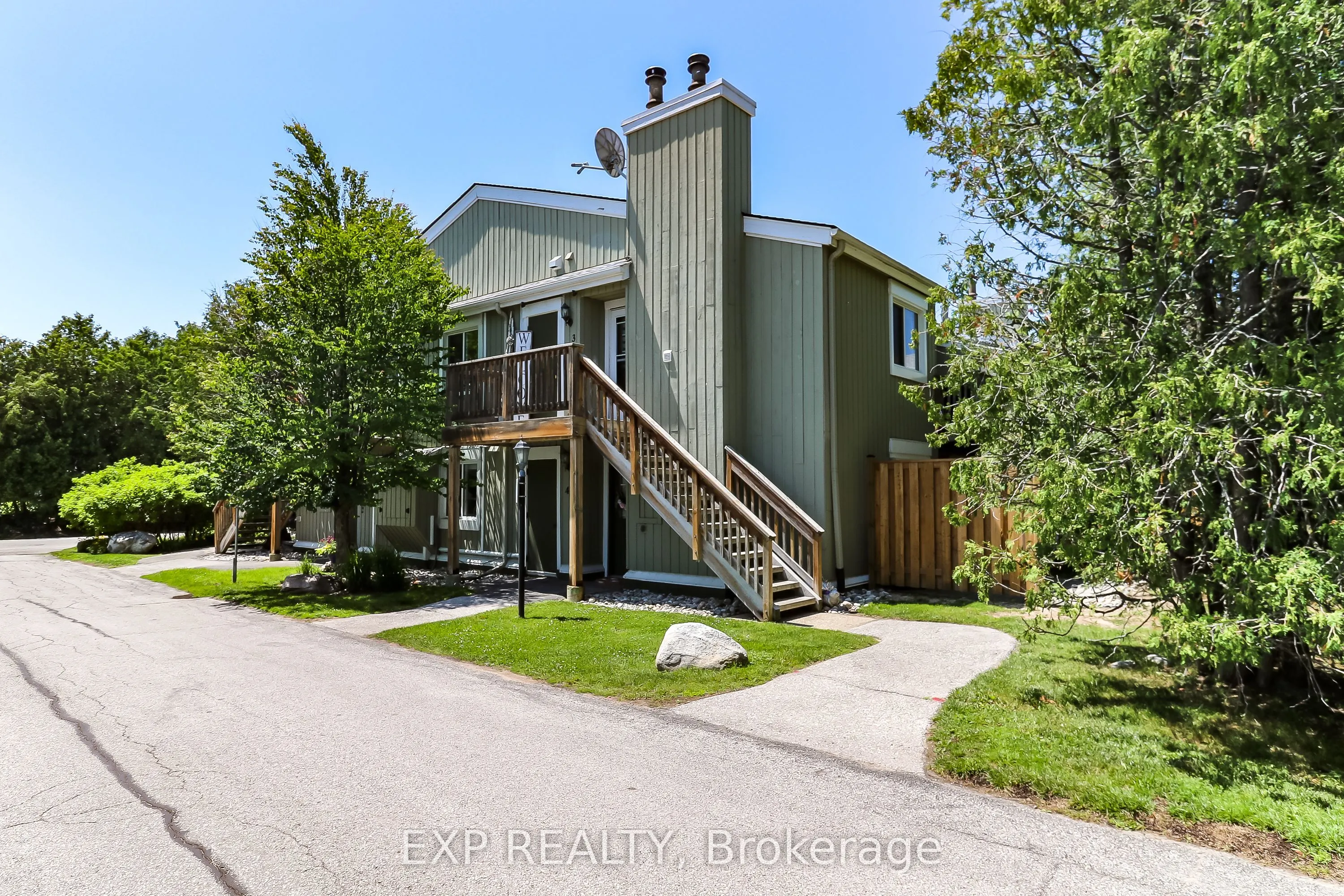 15 Dawson Drive, #3