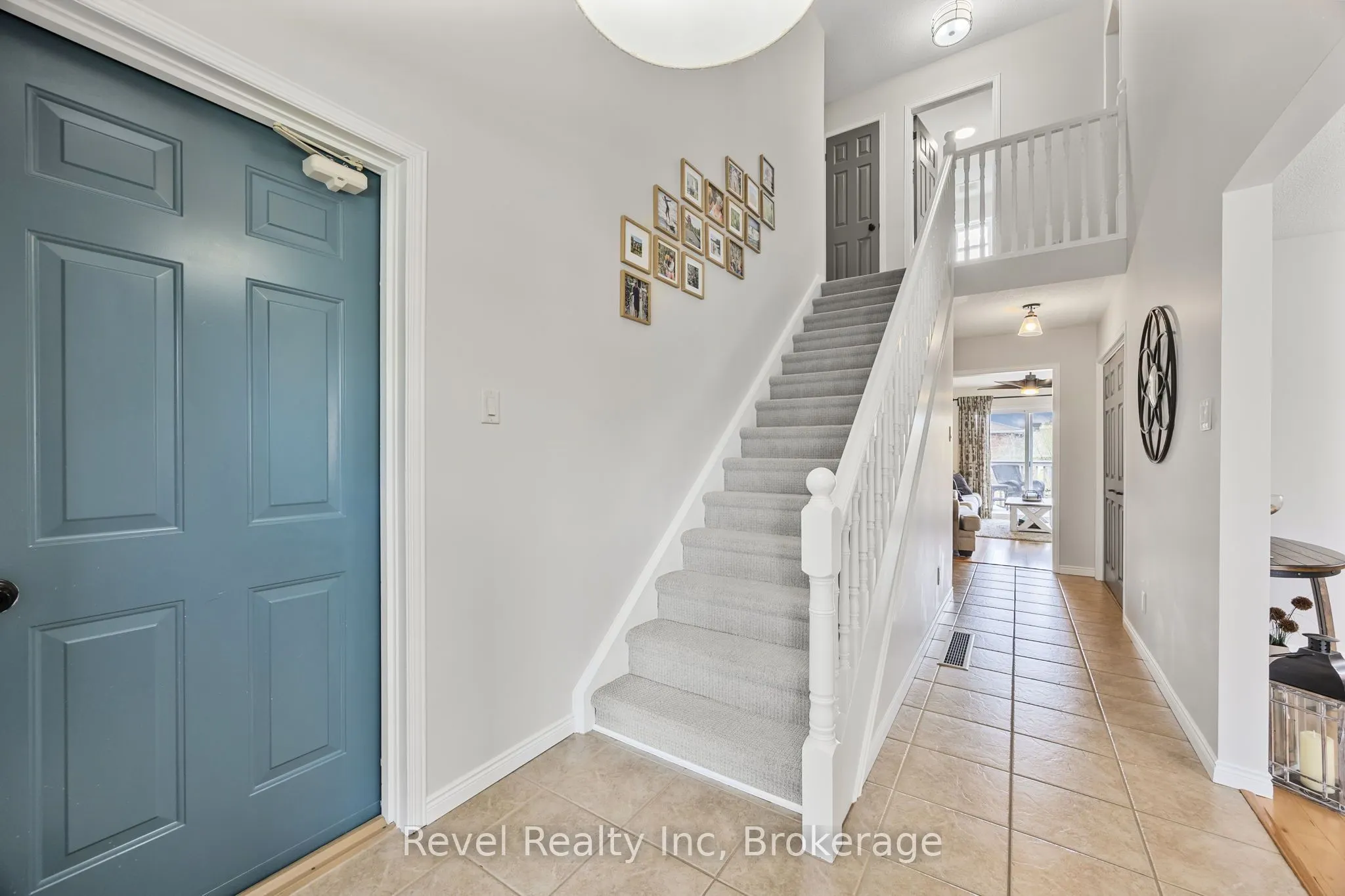 894 MONTREAL Street