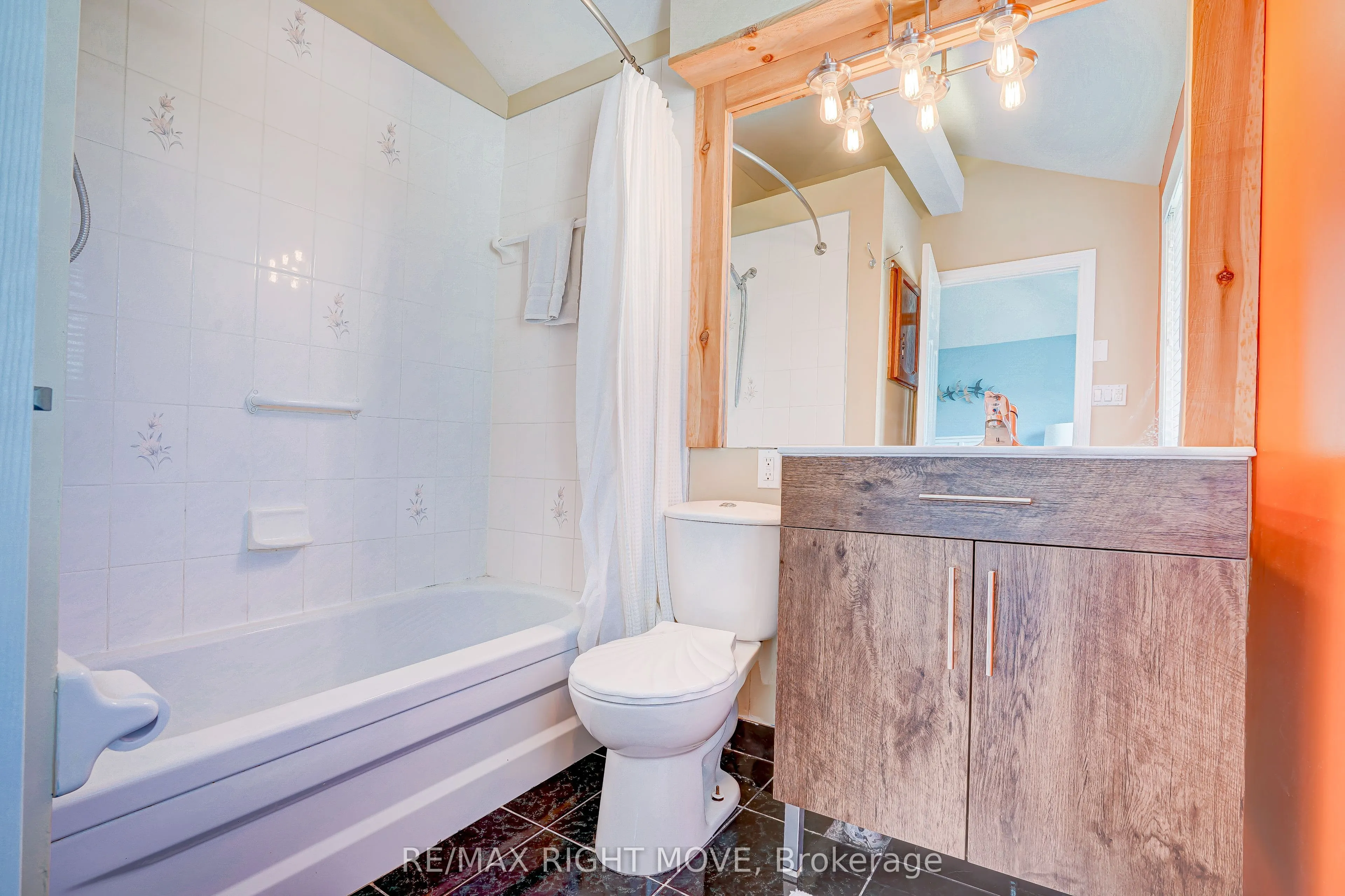 3752 Portage Bay Road