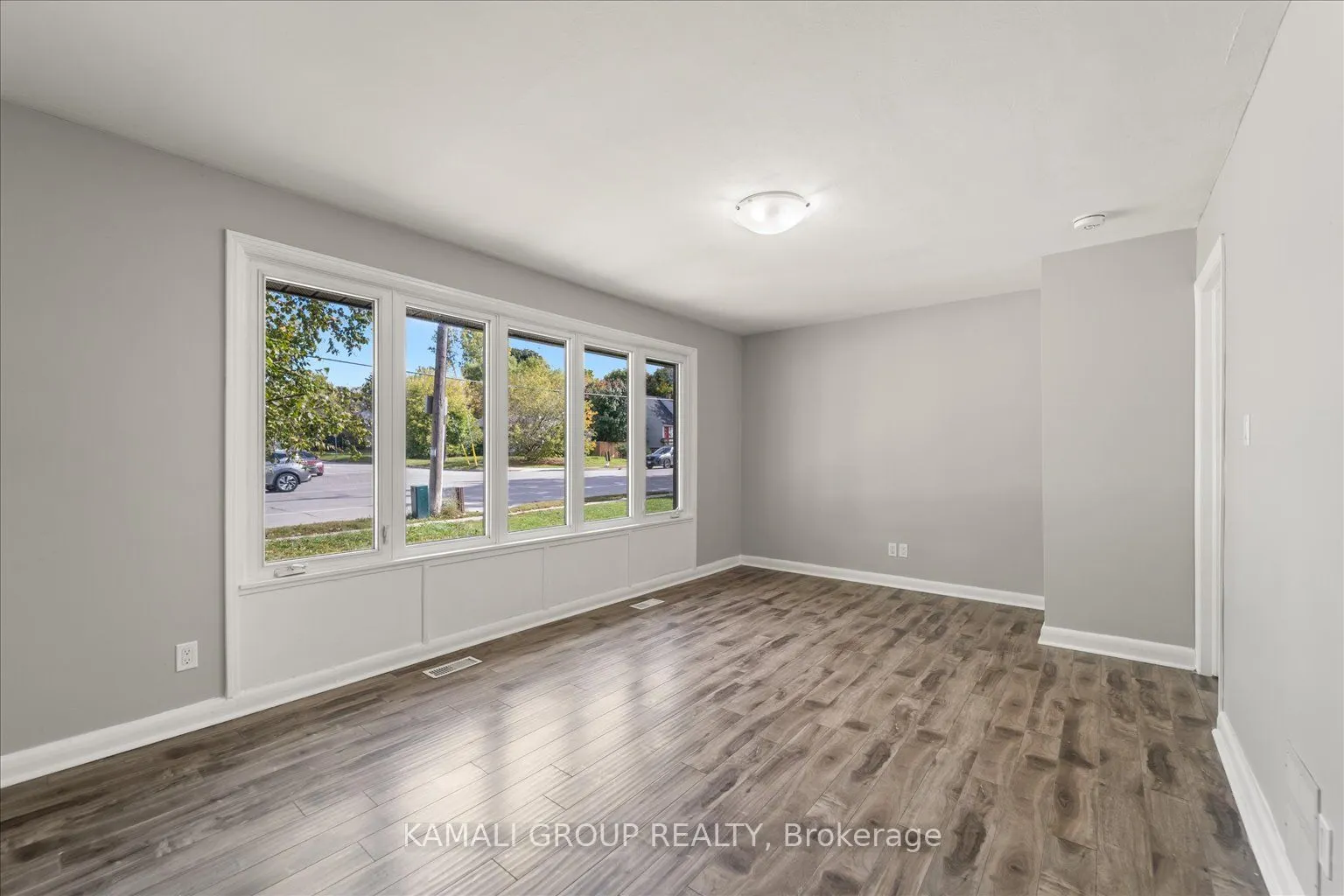 188 St Vincent Street, #Main
