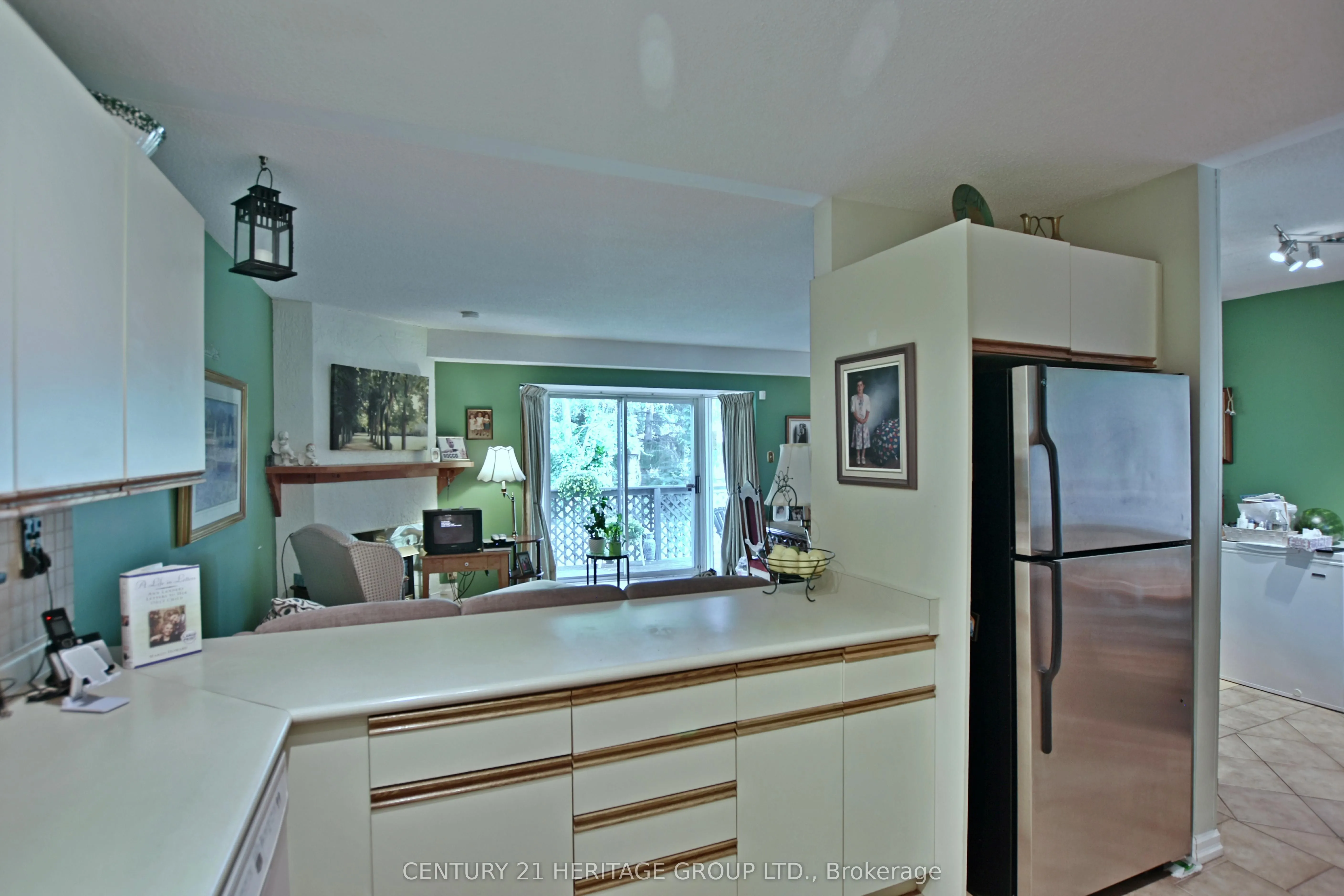 410 Thomas Street, #6