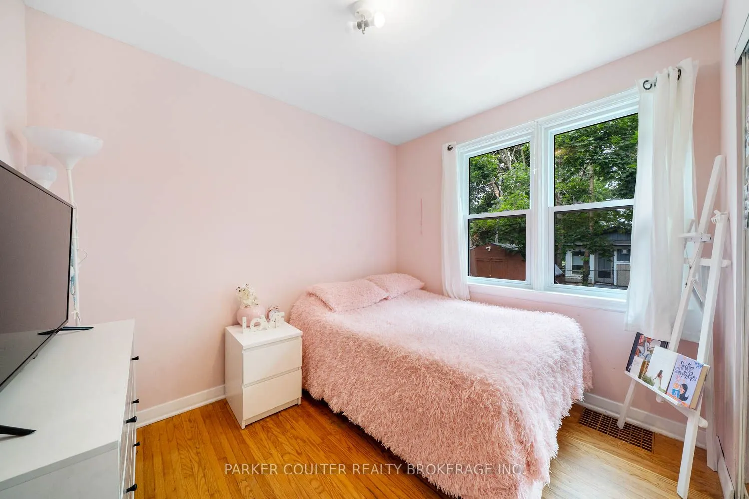 88 Penetang Street