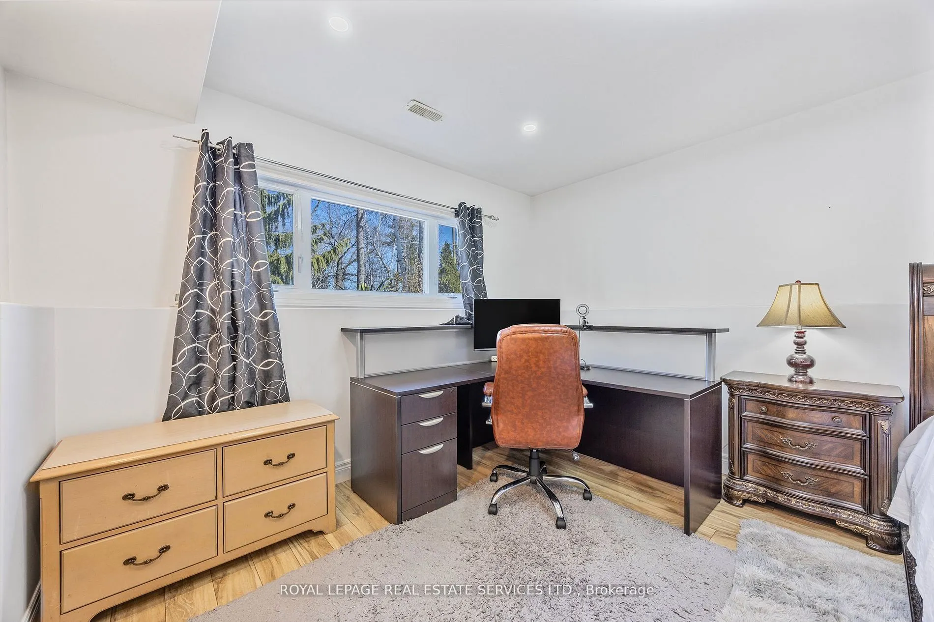 96 46th Street N