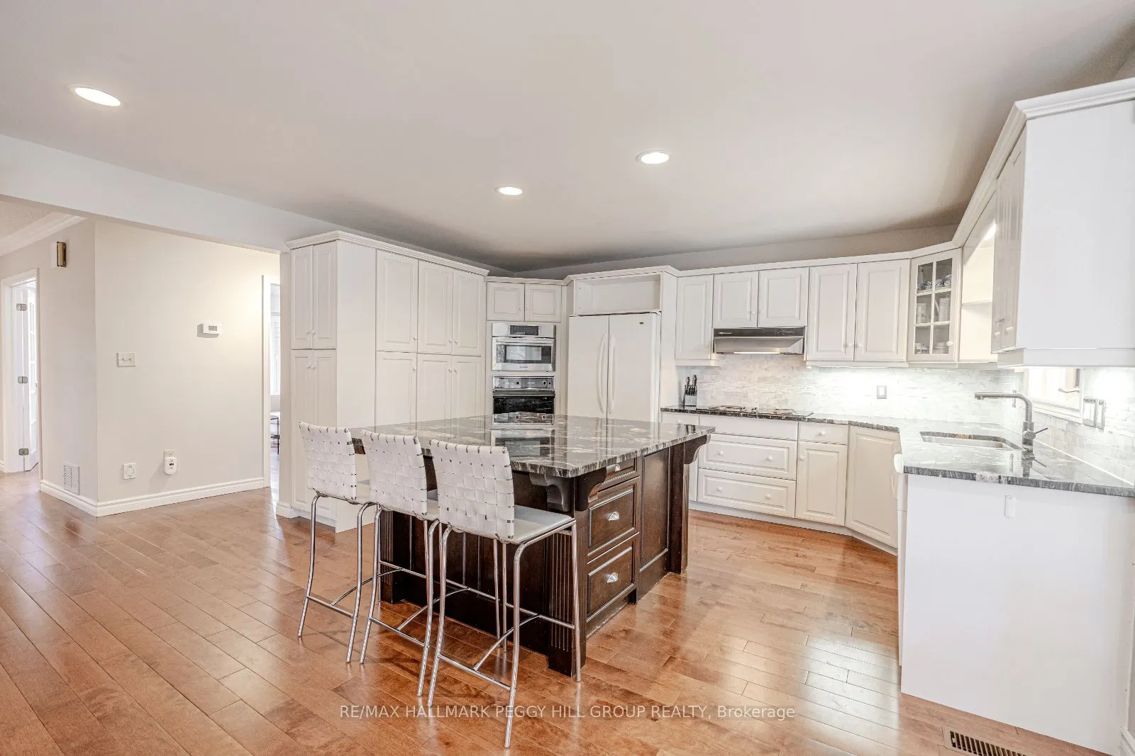 24 Willow Bay Drive