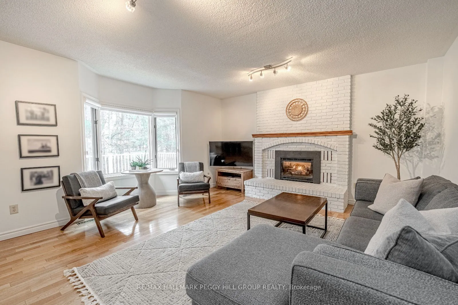 24 Willow Bay Drive