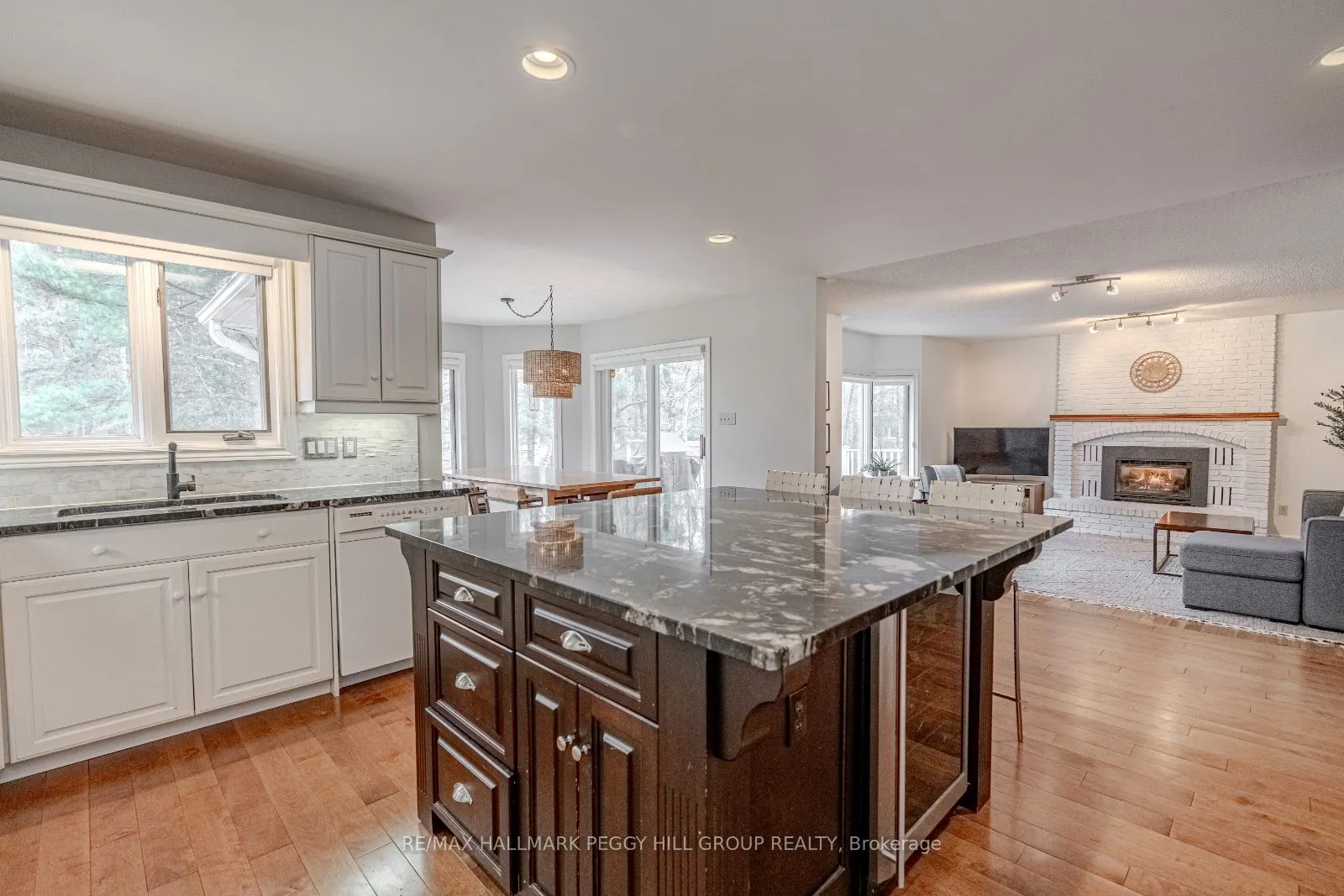 24 Willow Bay Drive