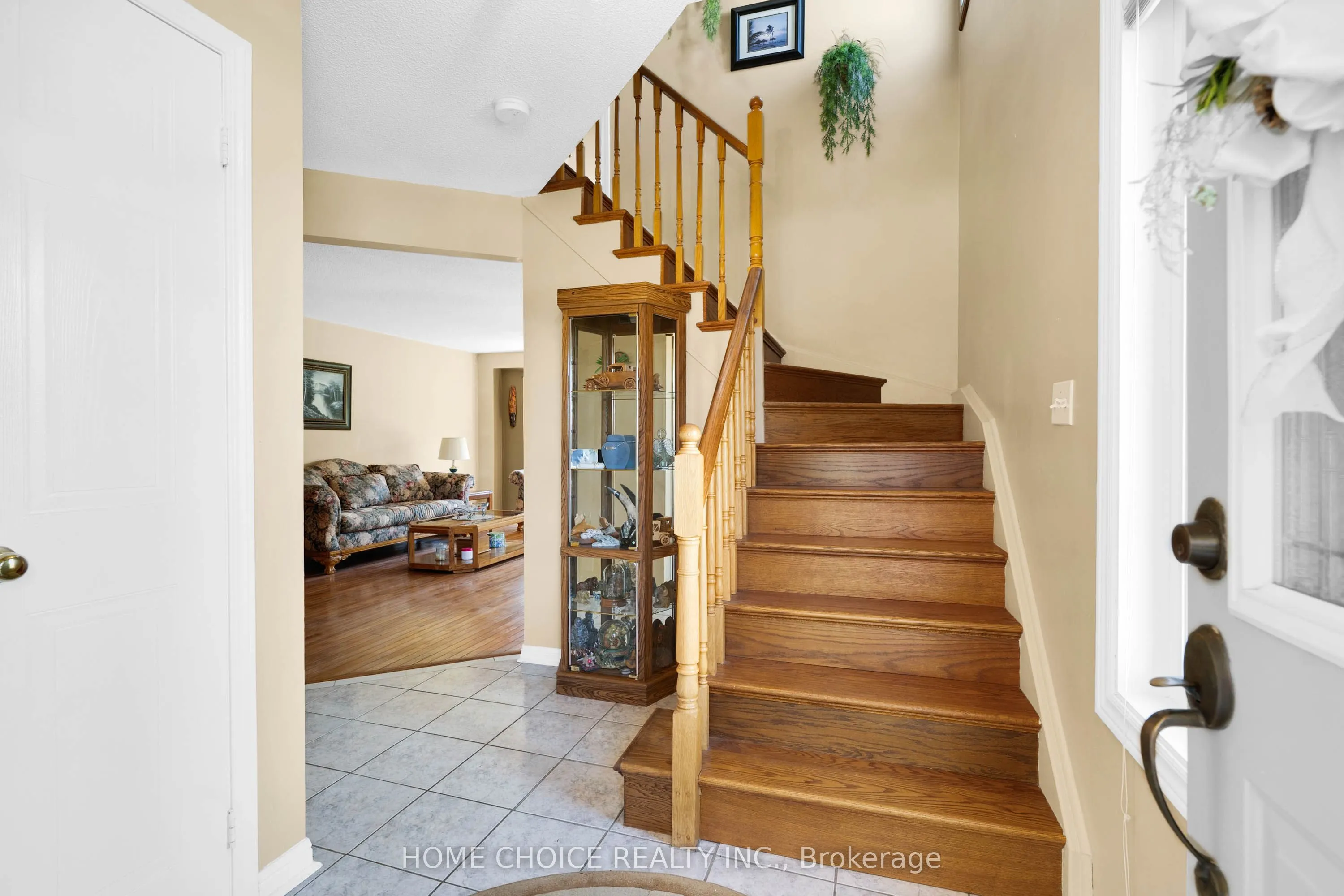40 Aikens Crescent