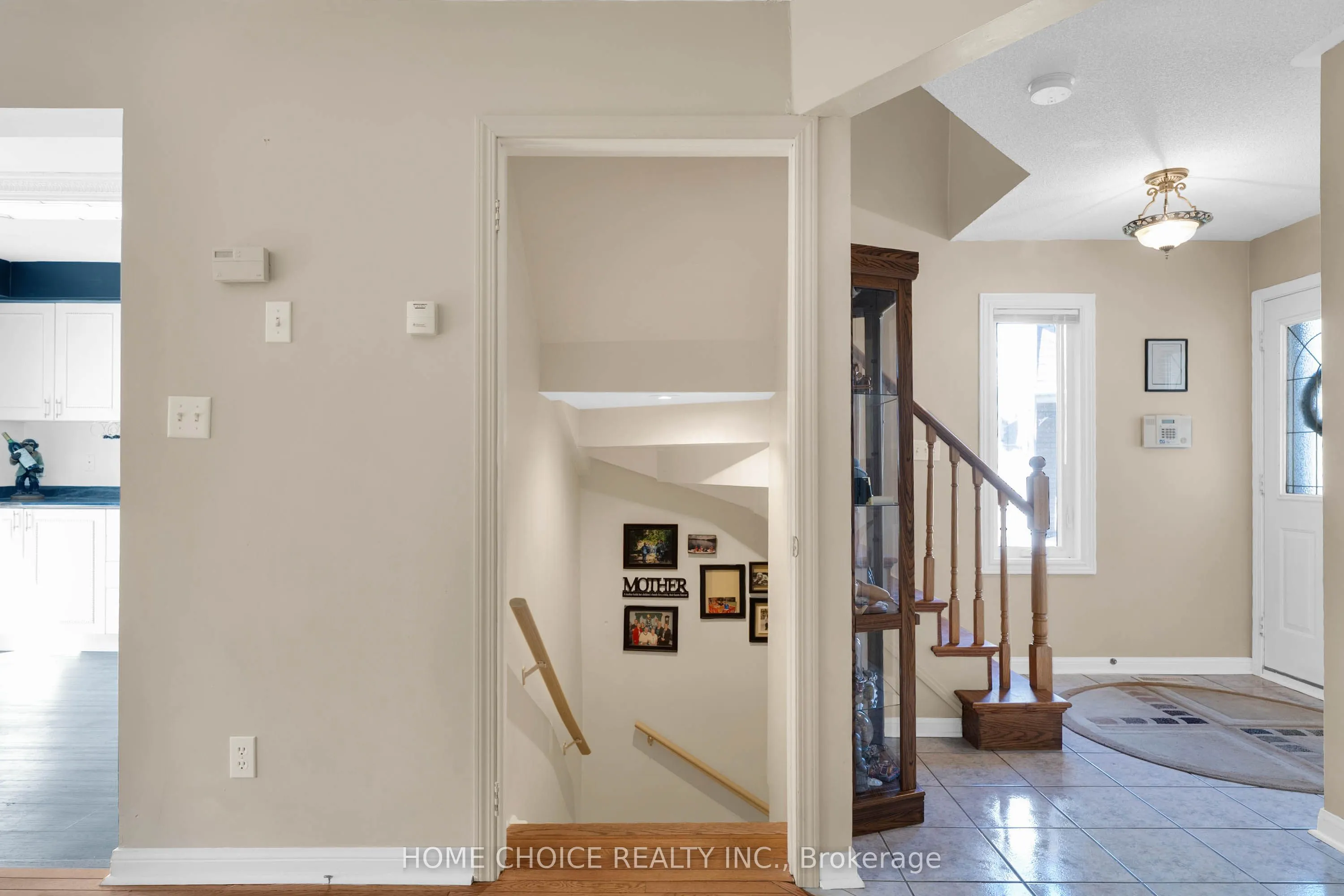 40 Aikens Crescent