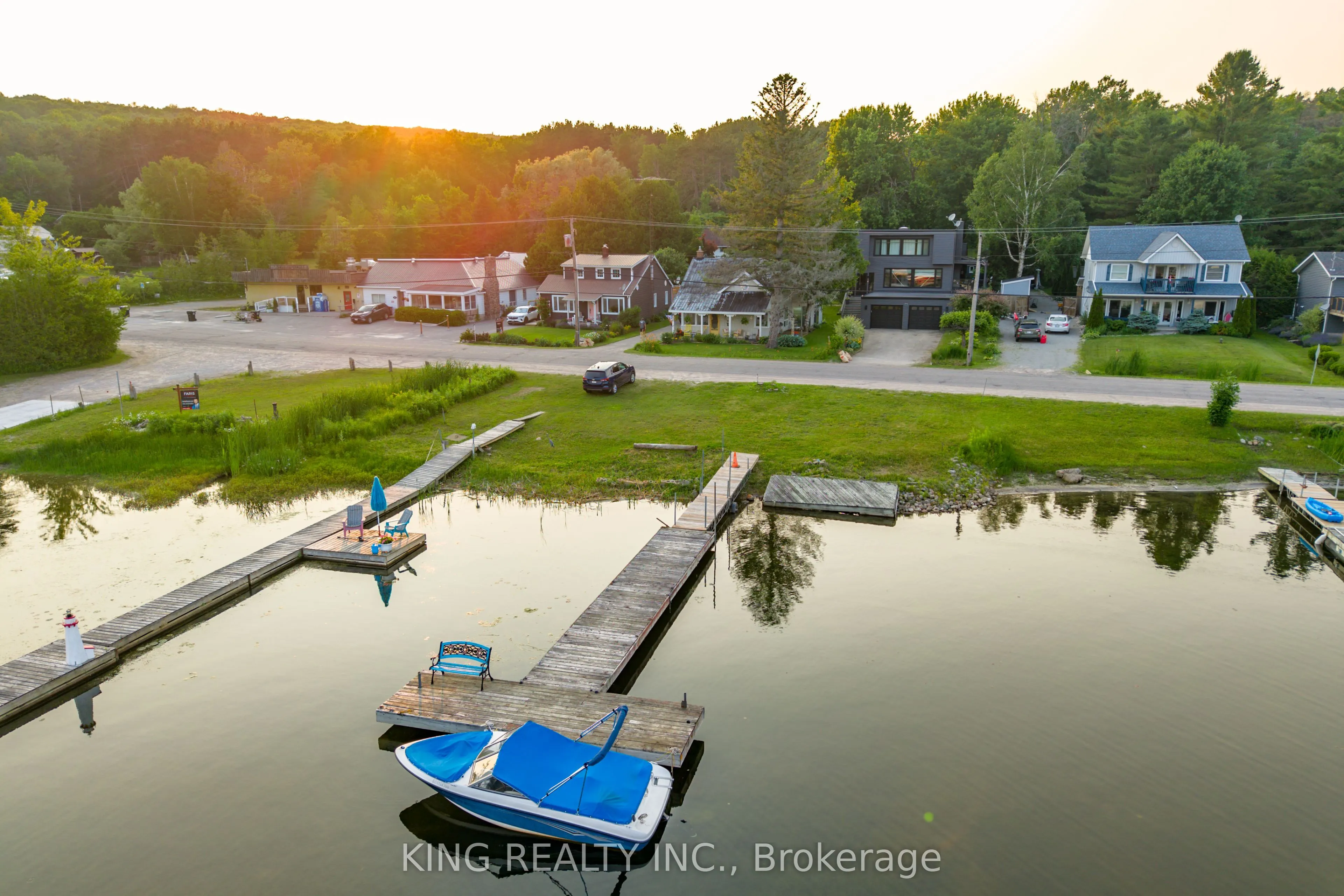 602 CHAMPLAIN Road