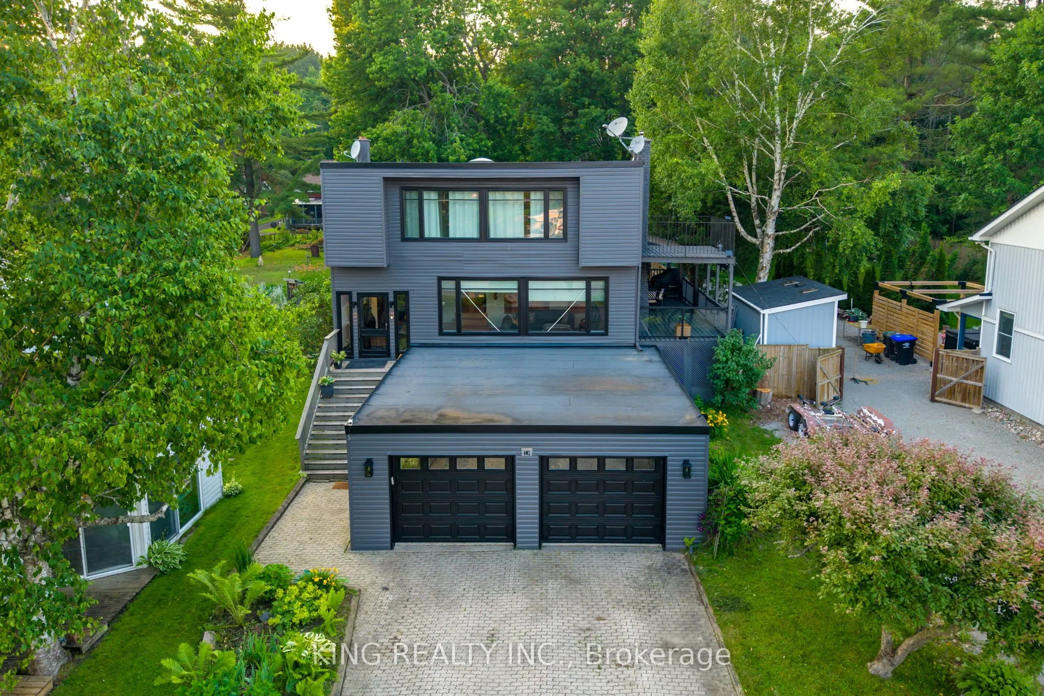602 CHAMPLAIN Road