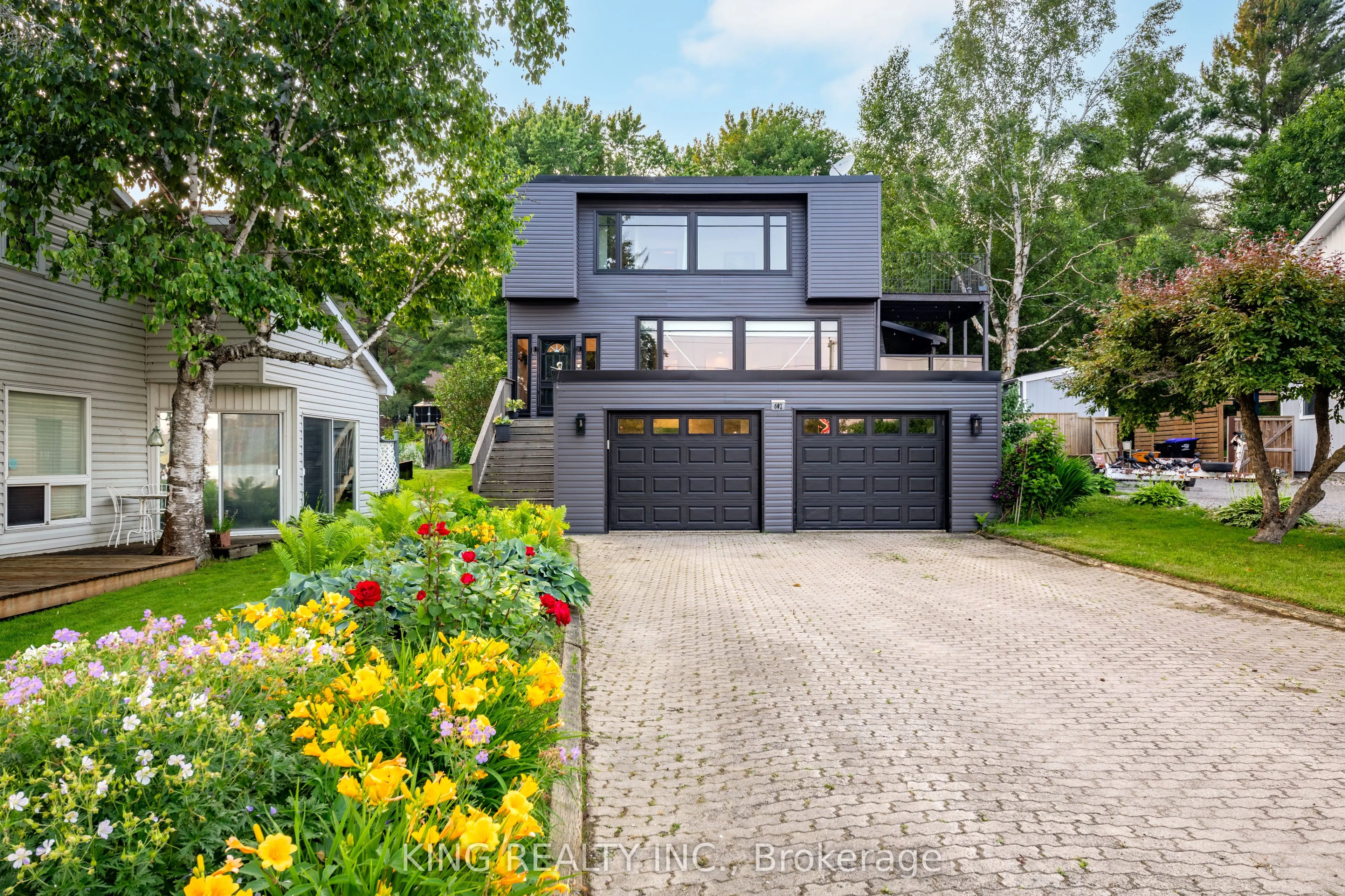 602 CHAMPLAIN Road