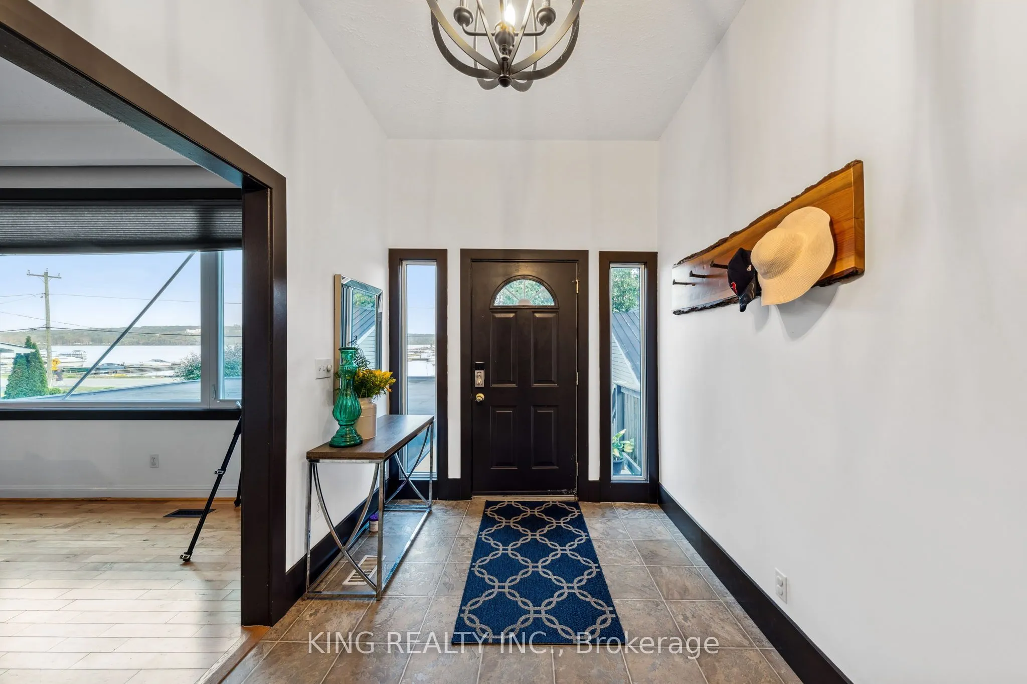 602 CHAMPLAIN Road