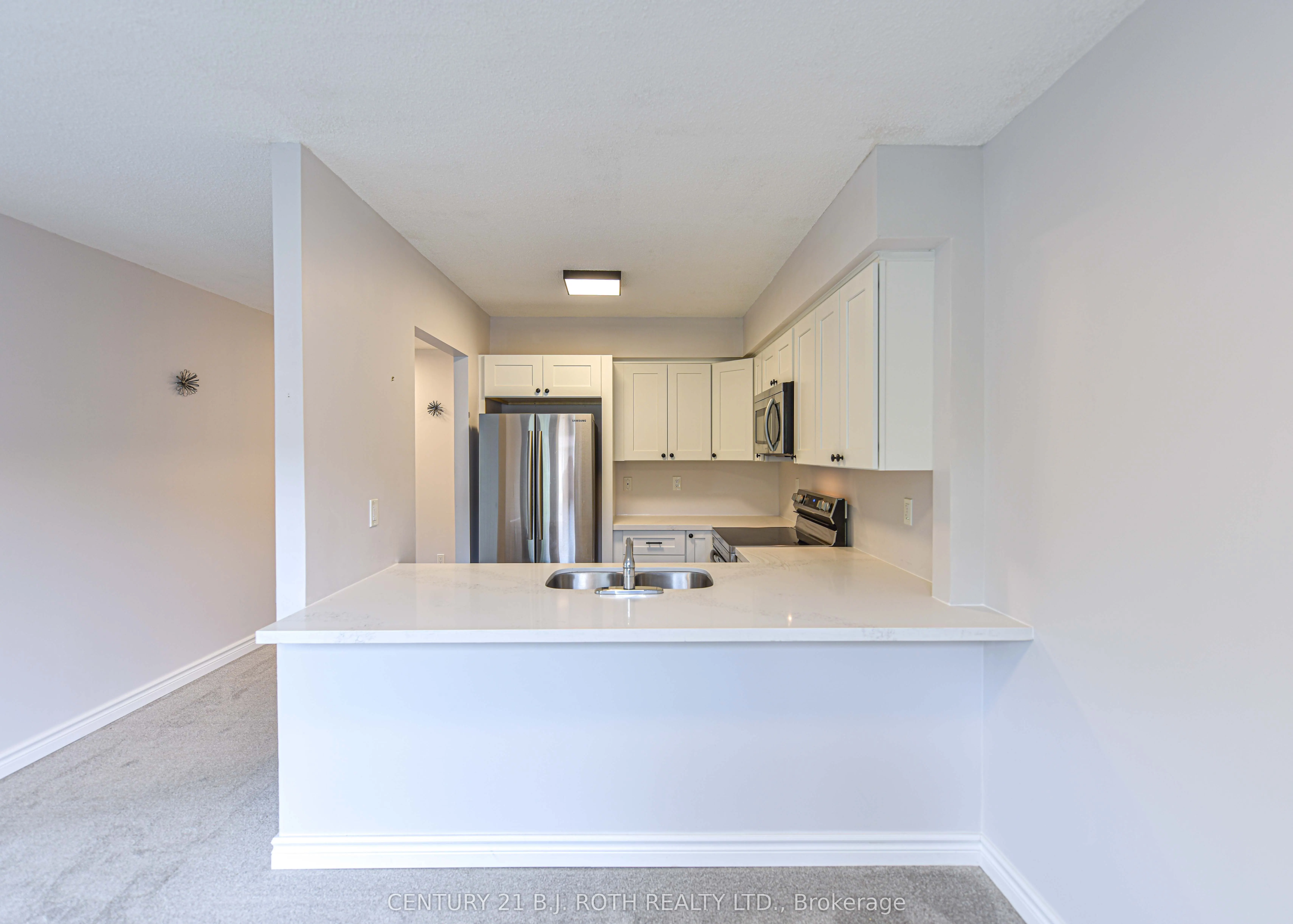 125 BOND Street, #302