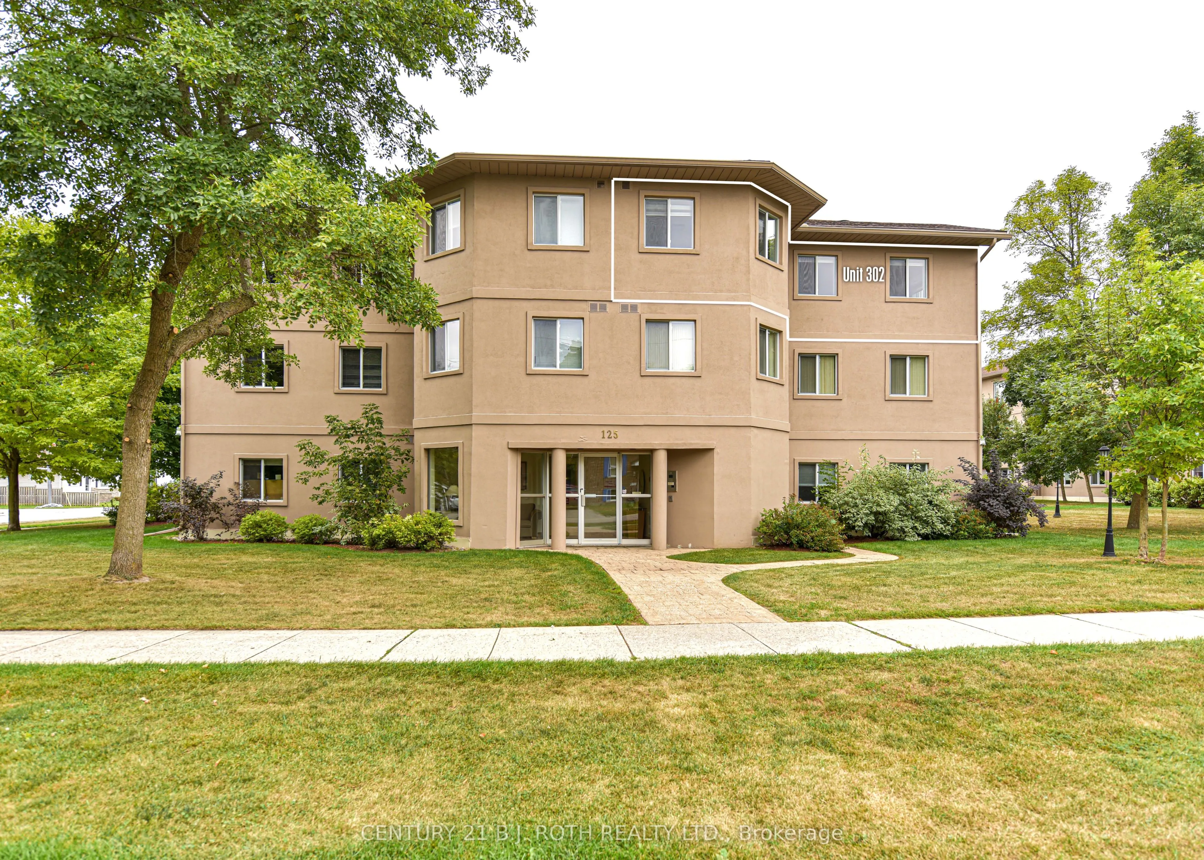 125 BOND Street, #302