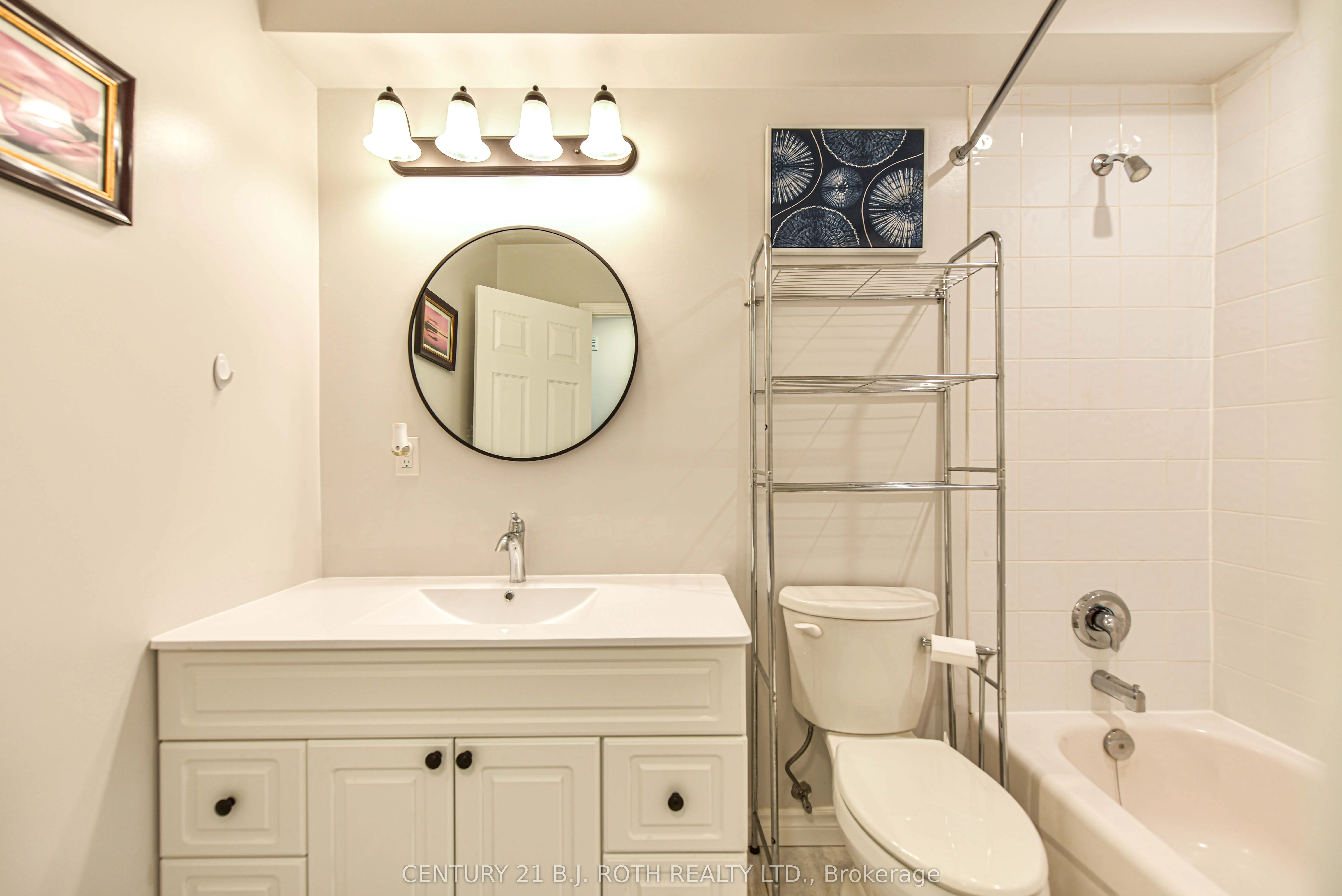 125 BOND Street, #302
