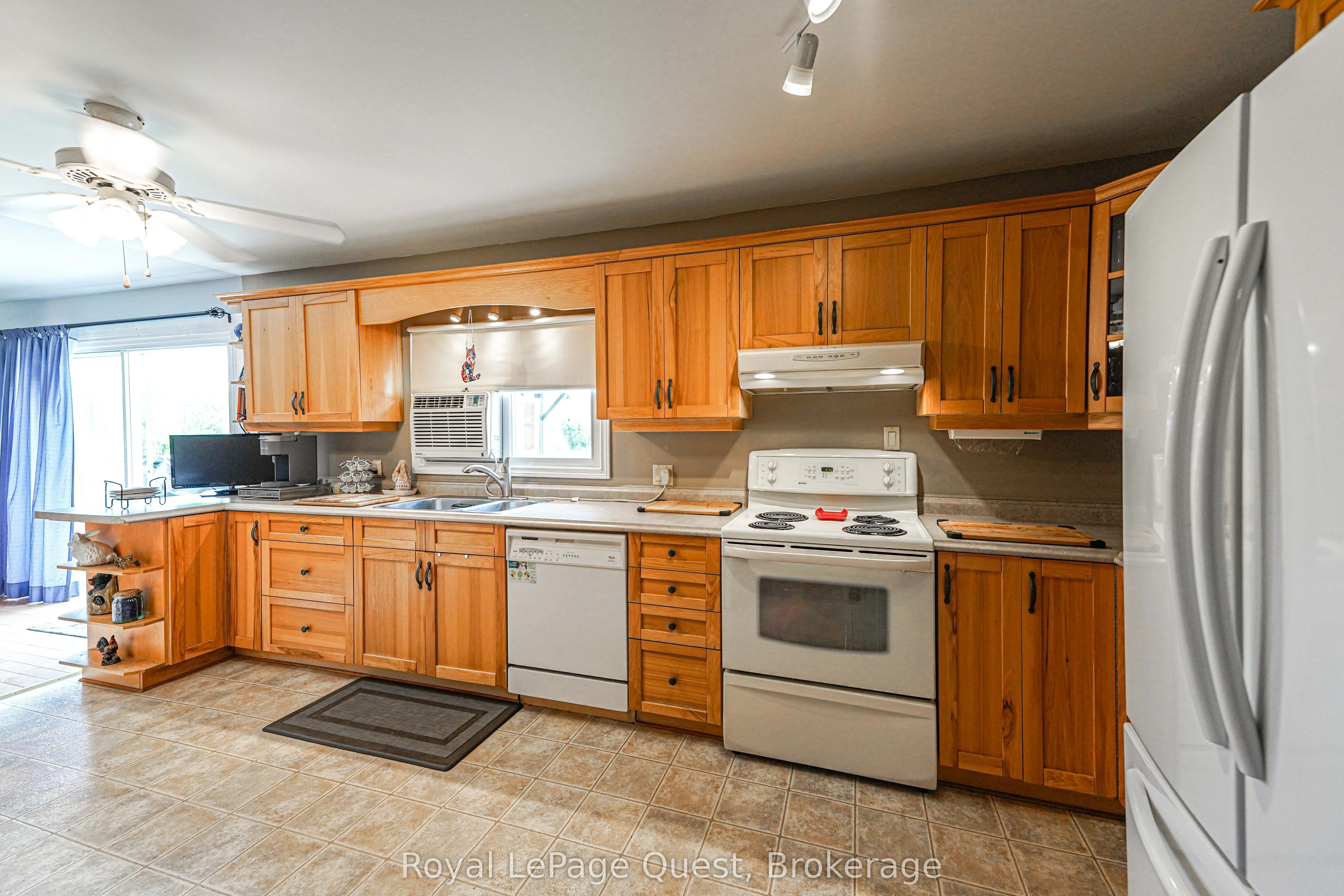 3891 Monck Road