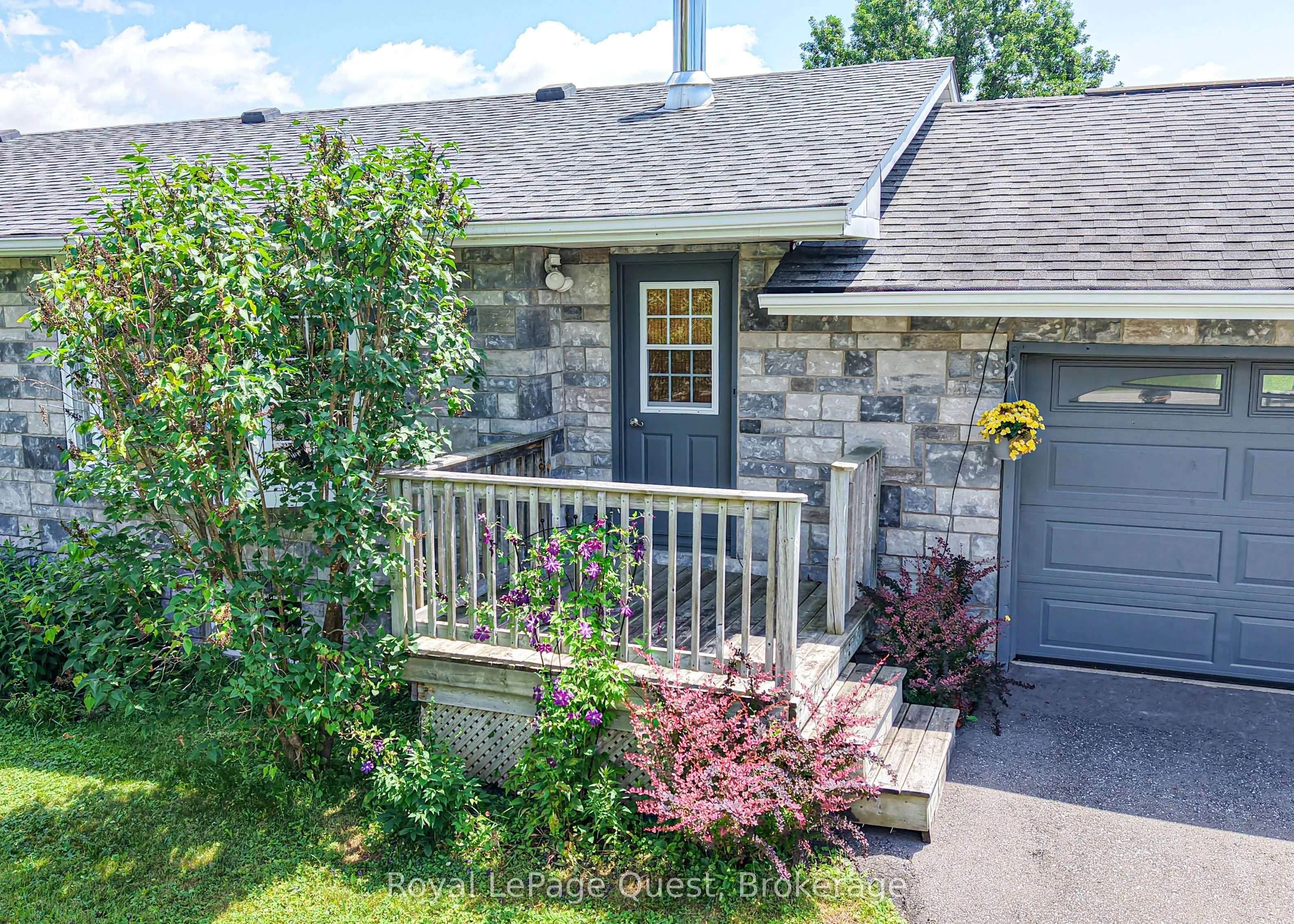 3891 Monck Road