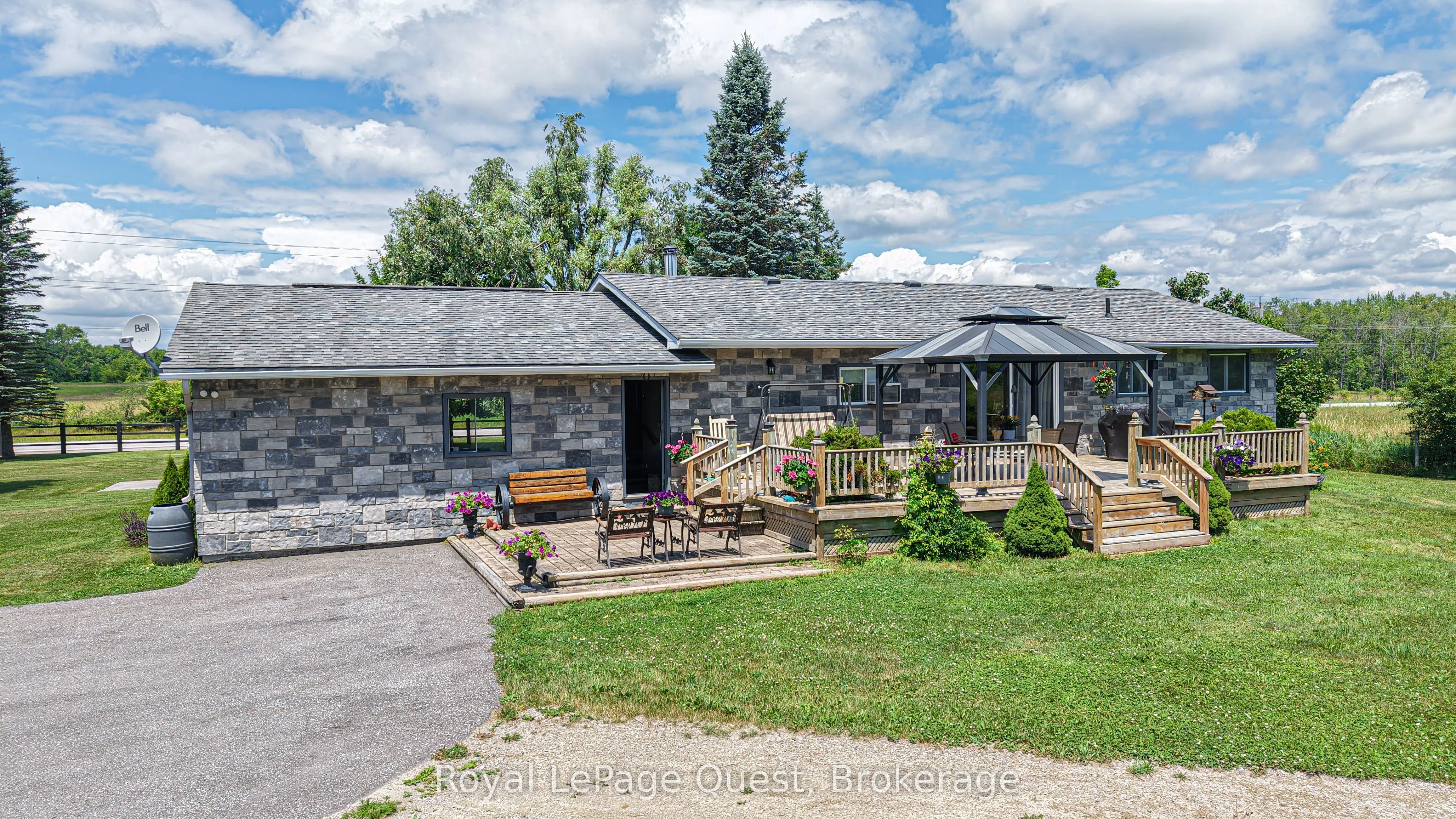 3891 Monck Road