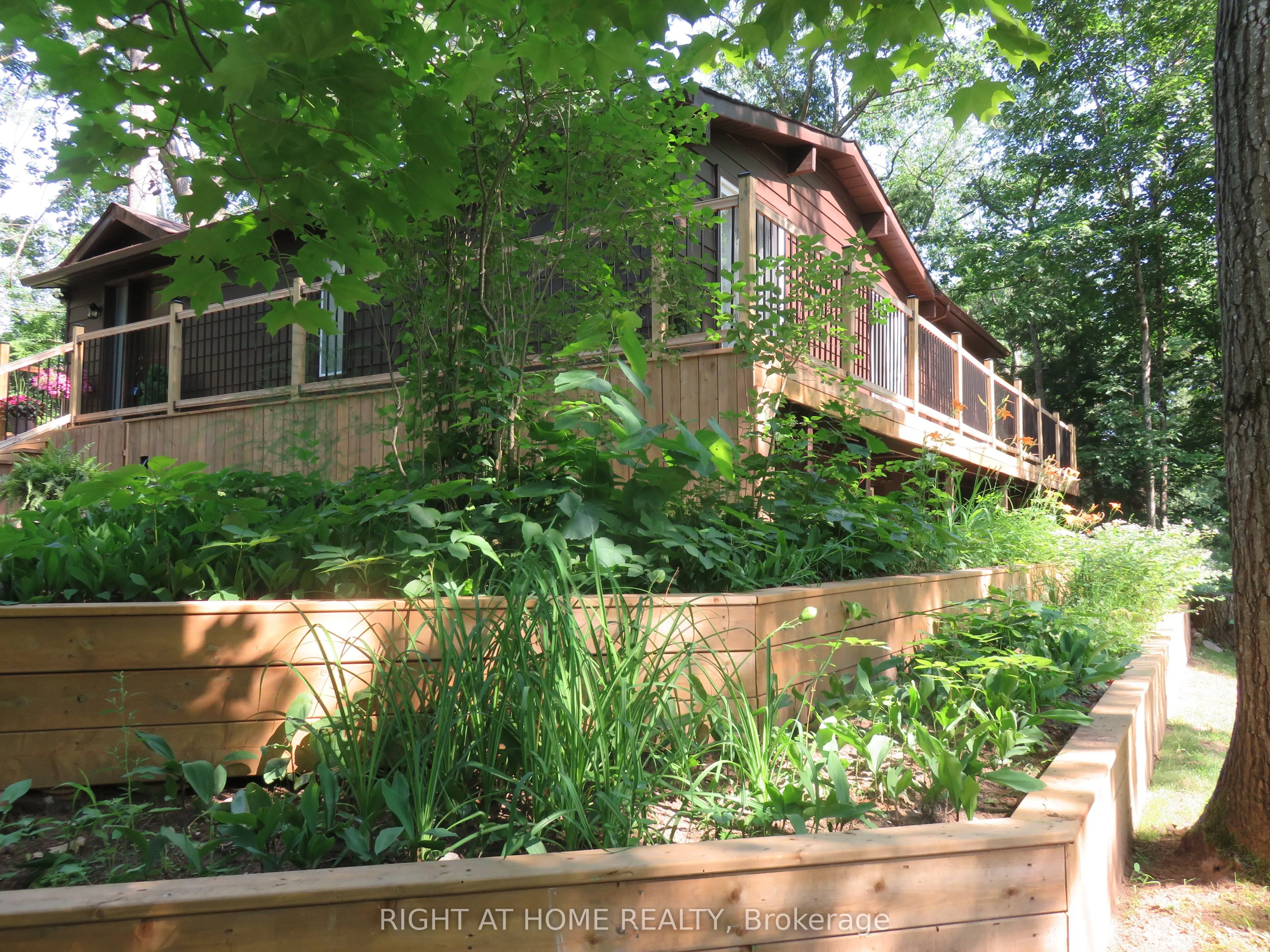 7459 Island Crescent