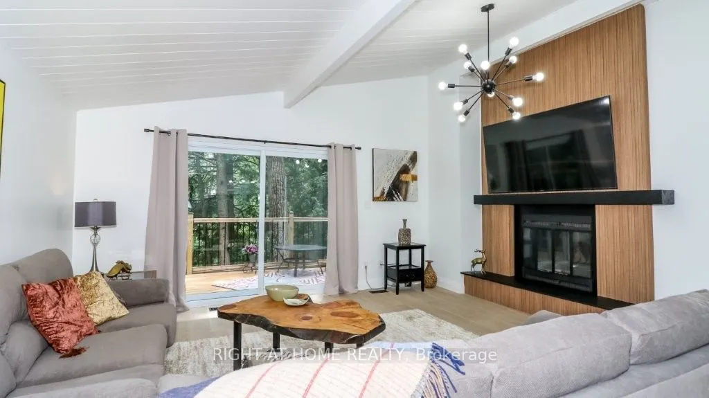 7459 Island Crescent