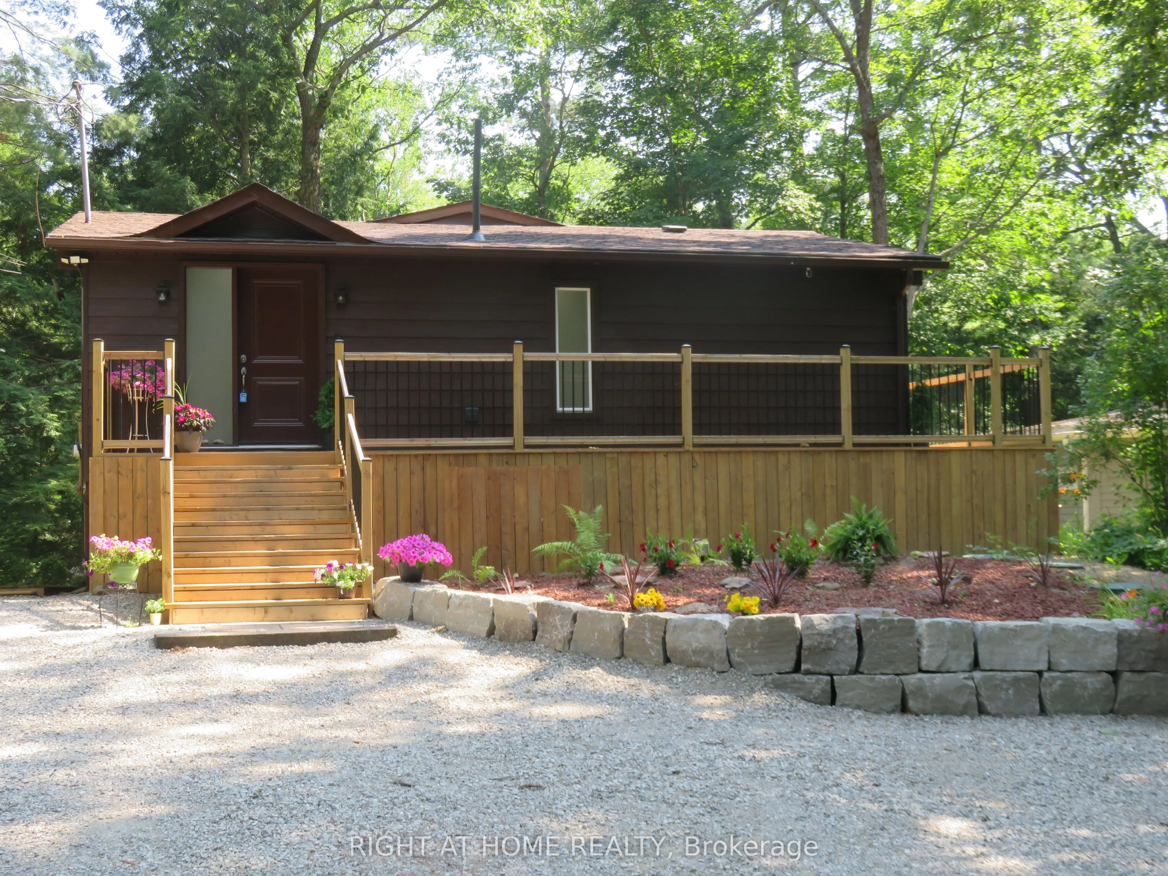 7459 Island Crescent