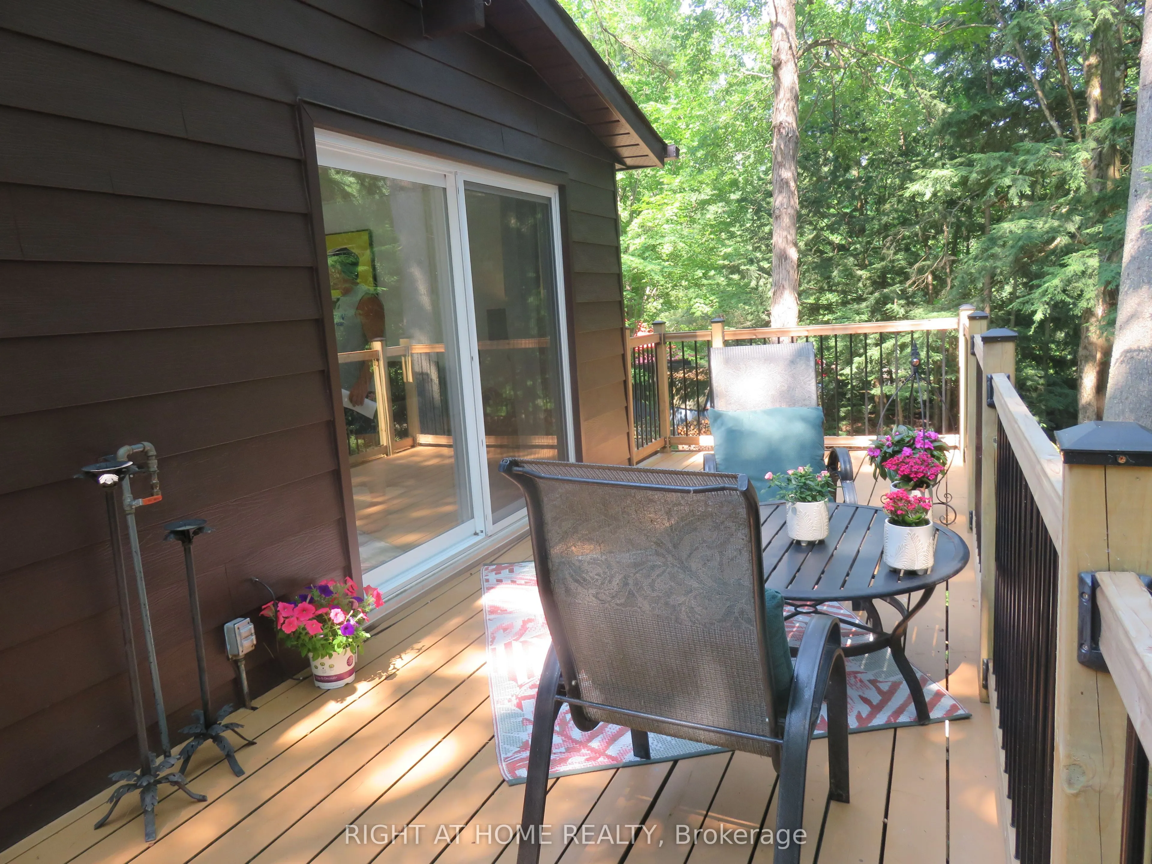 7459 Island Crescent