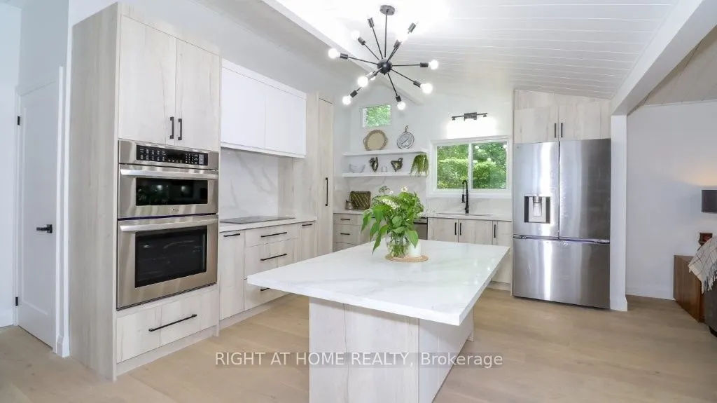7459 Island Crescent
