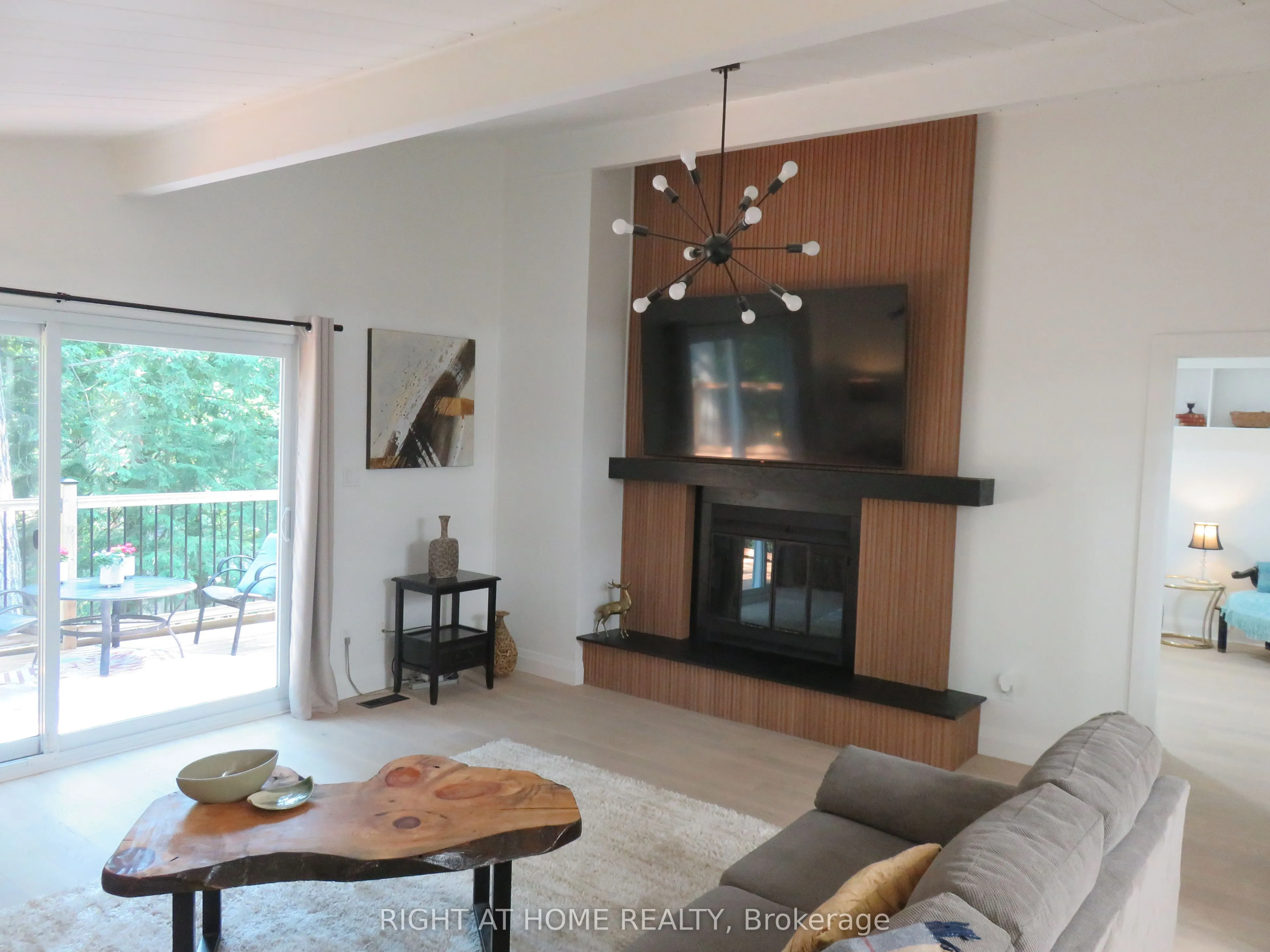 7459 Island Crescent