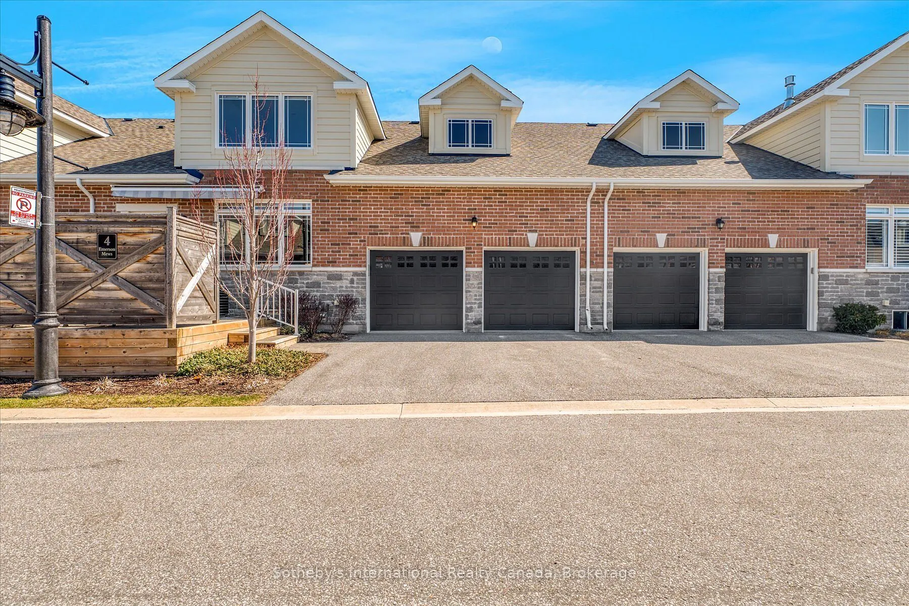 4 Emerson Mews, #13