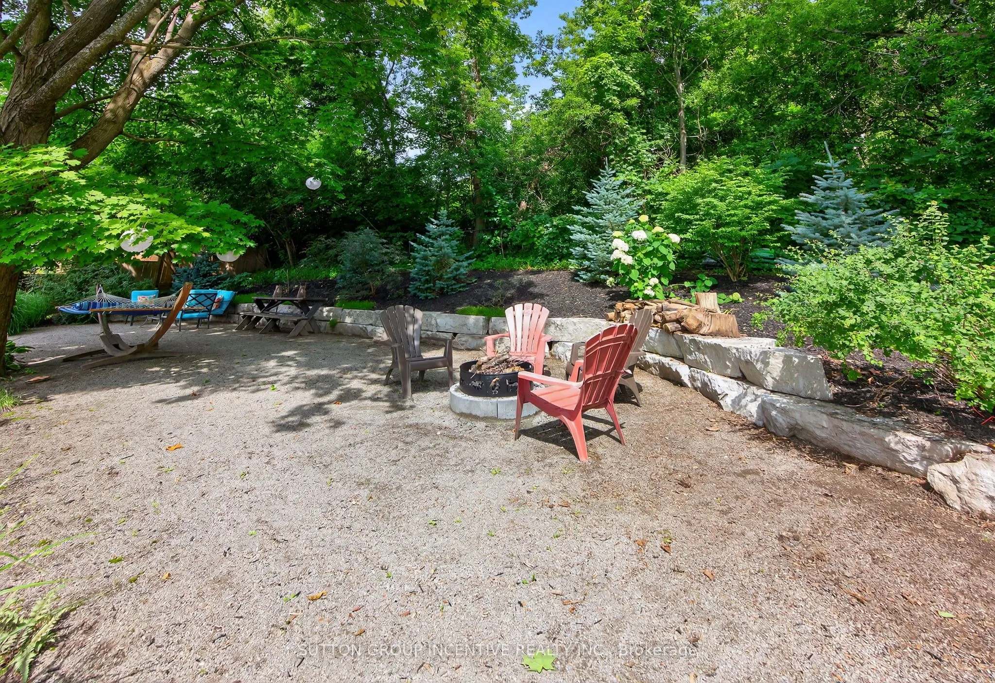 1084 Harbourview Drive