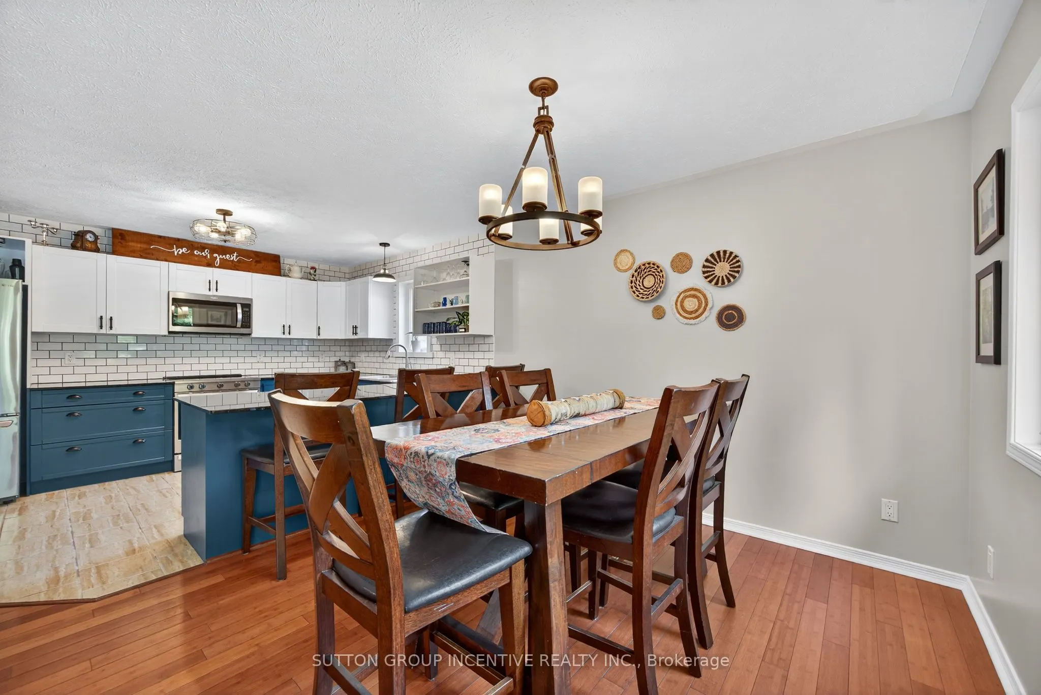 1084 Harbourview Drive