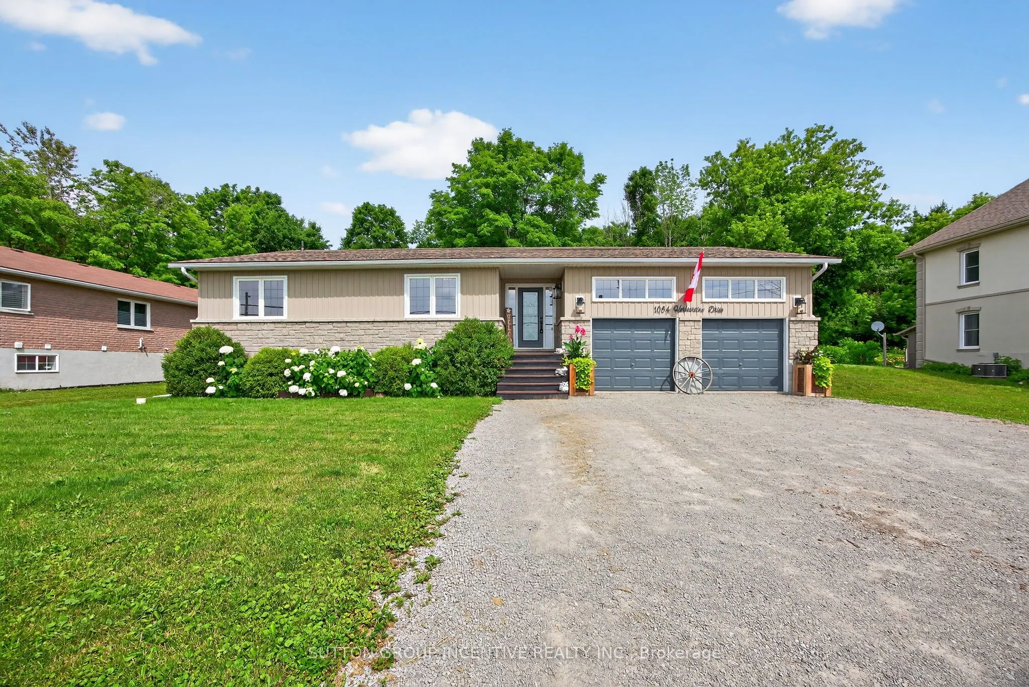1084 Harbourview Drive