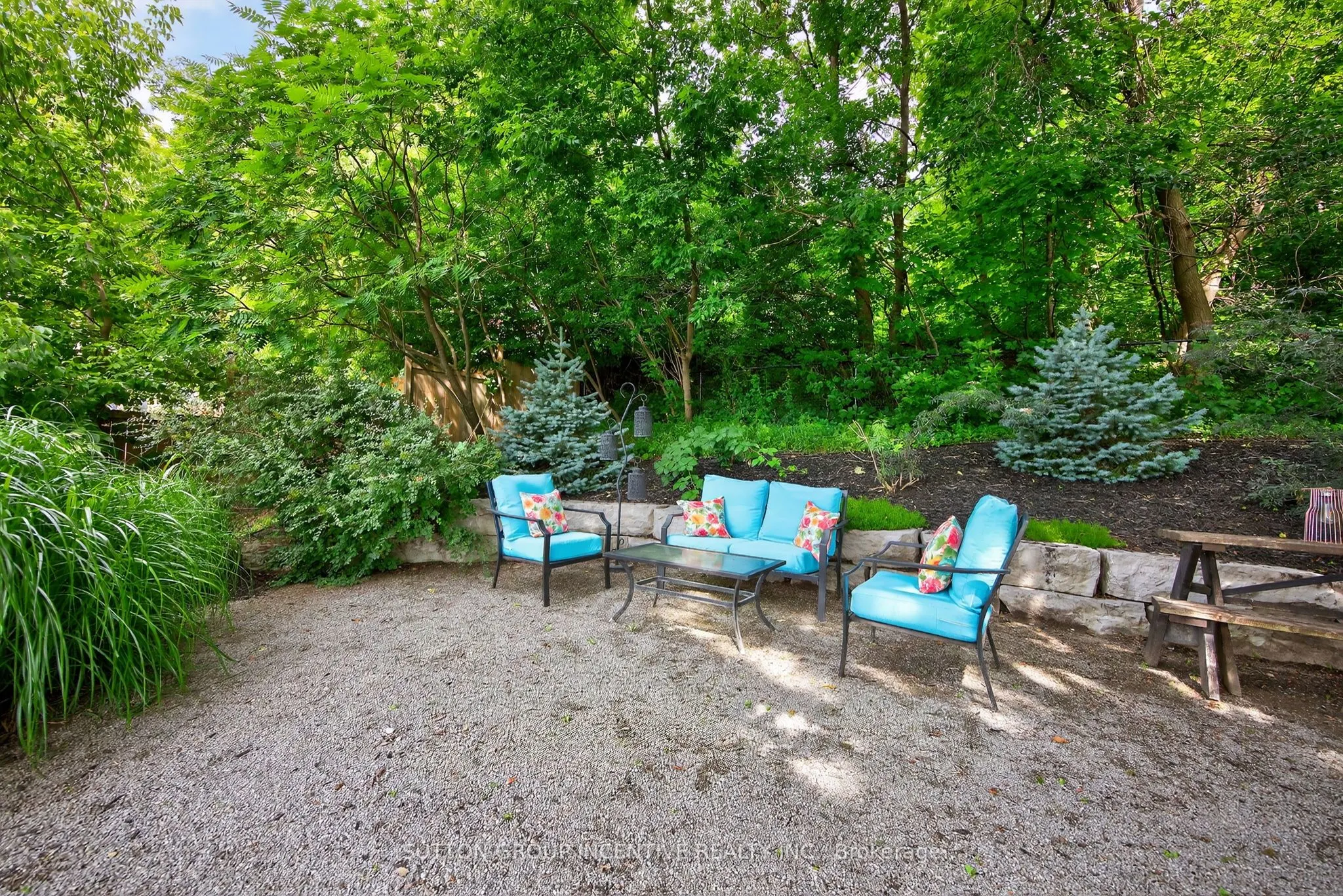 1084 Harbourview Drive