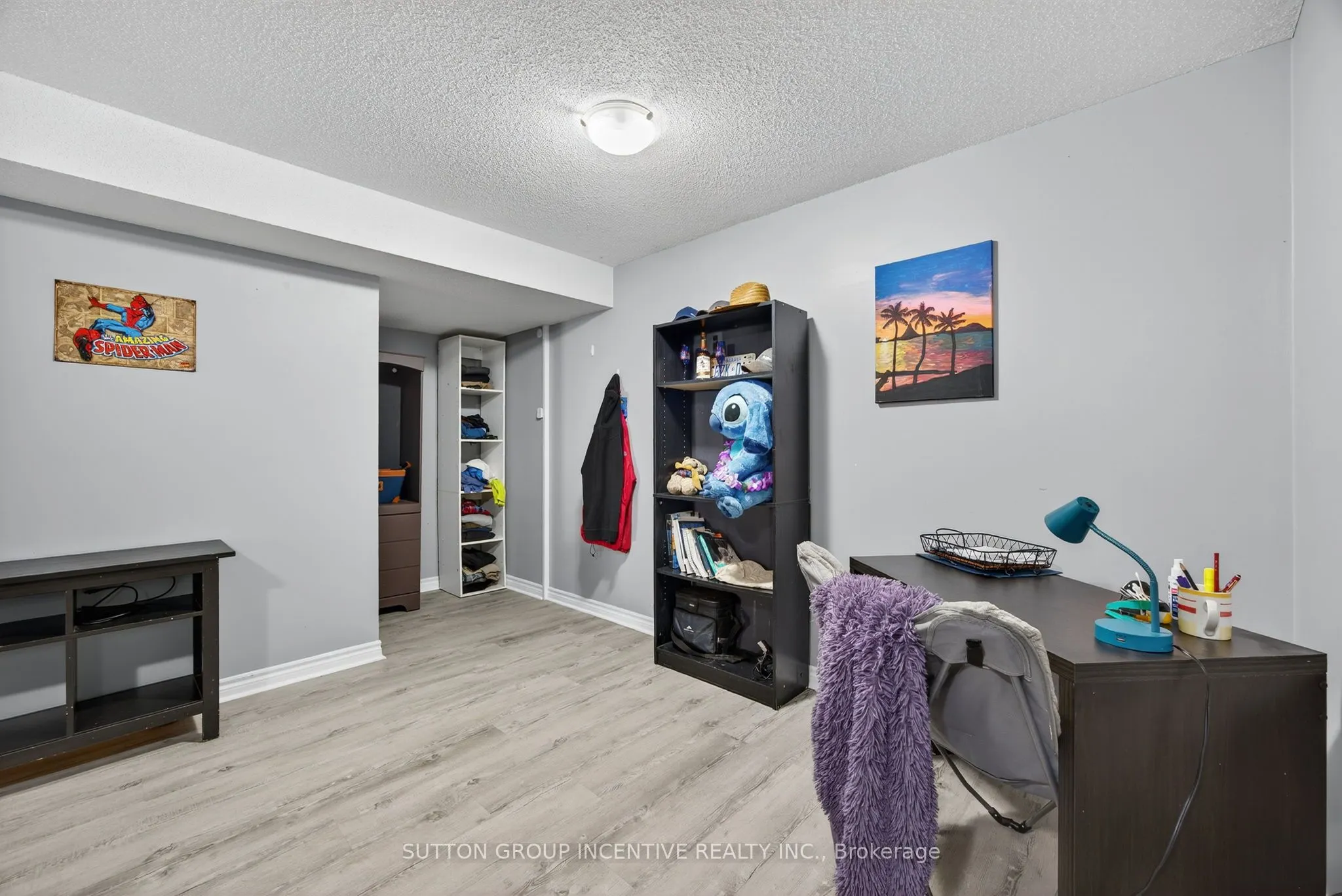 1084 Harbourview Drive