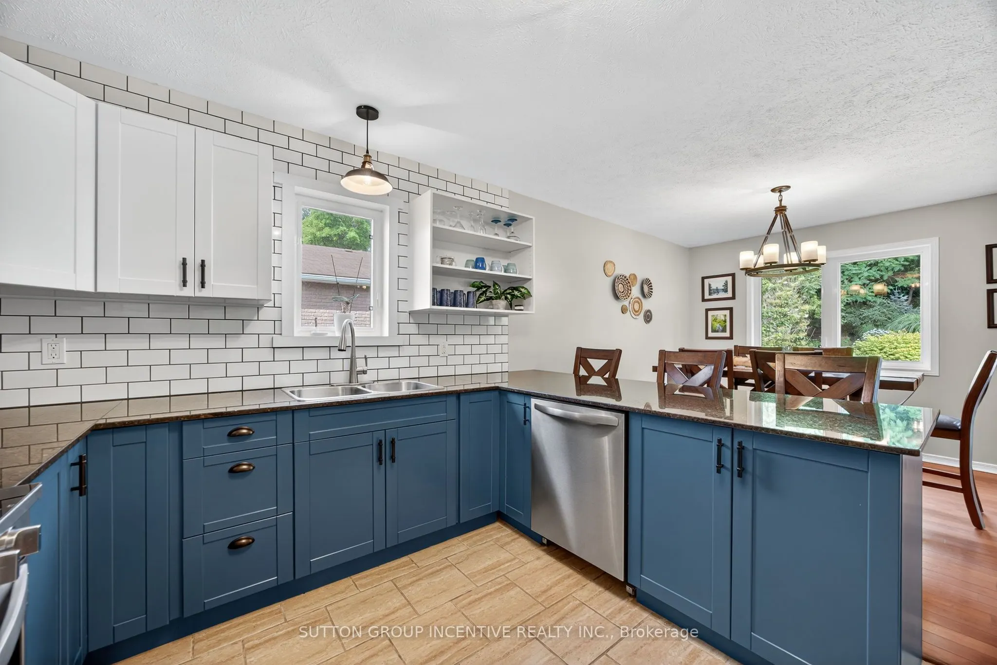1084 Harbourview Drive