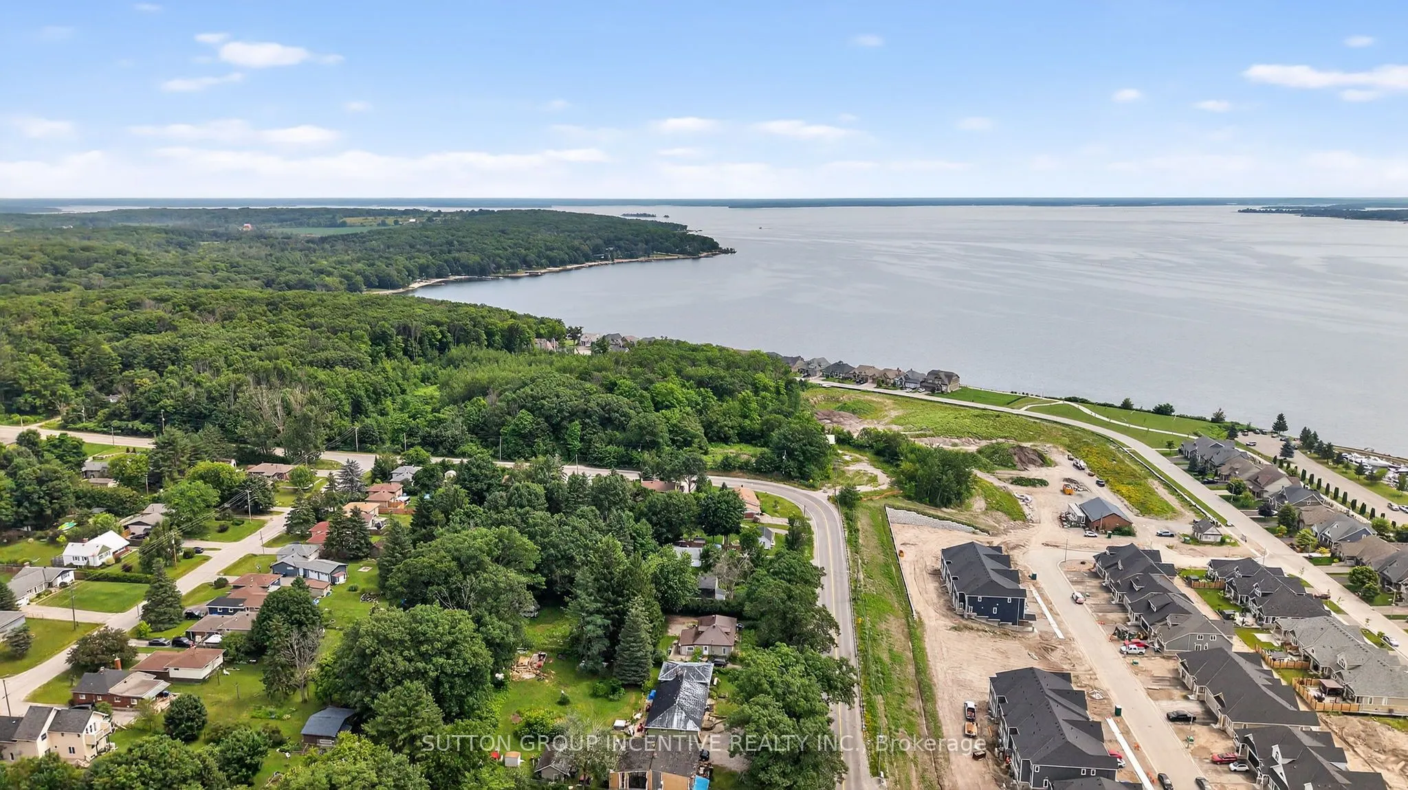 1084 Harbourview Drive