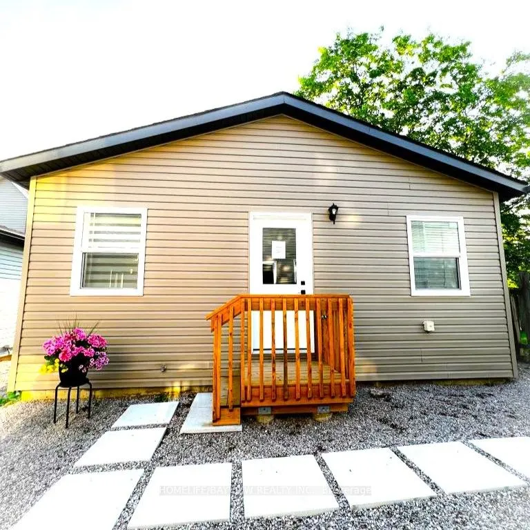 160 PENETANGUISHENE Road, #Garden Suite