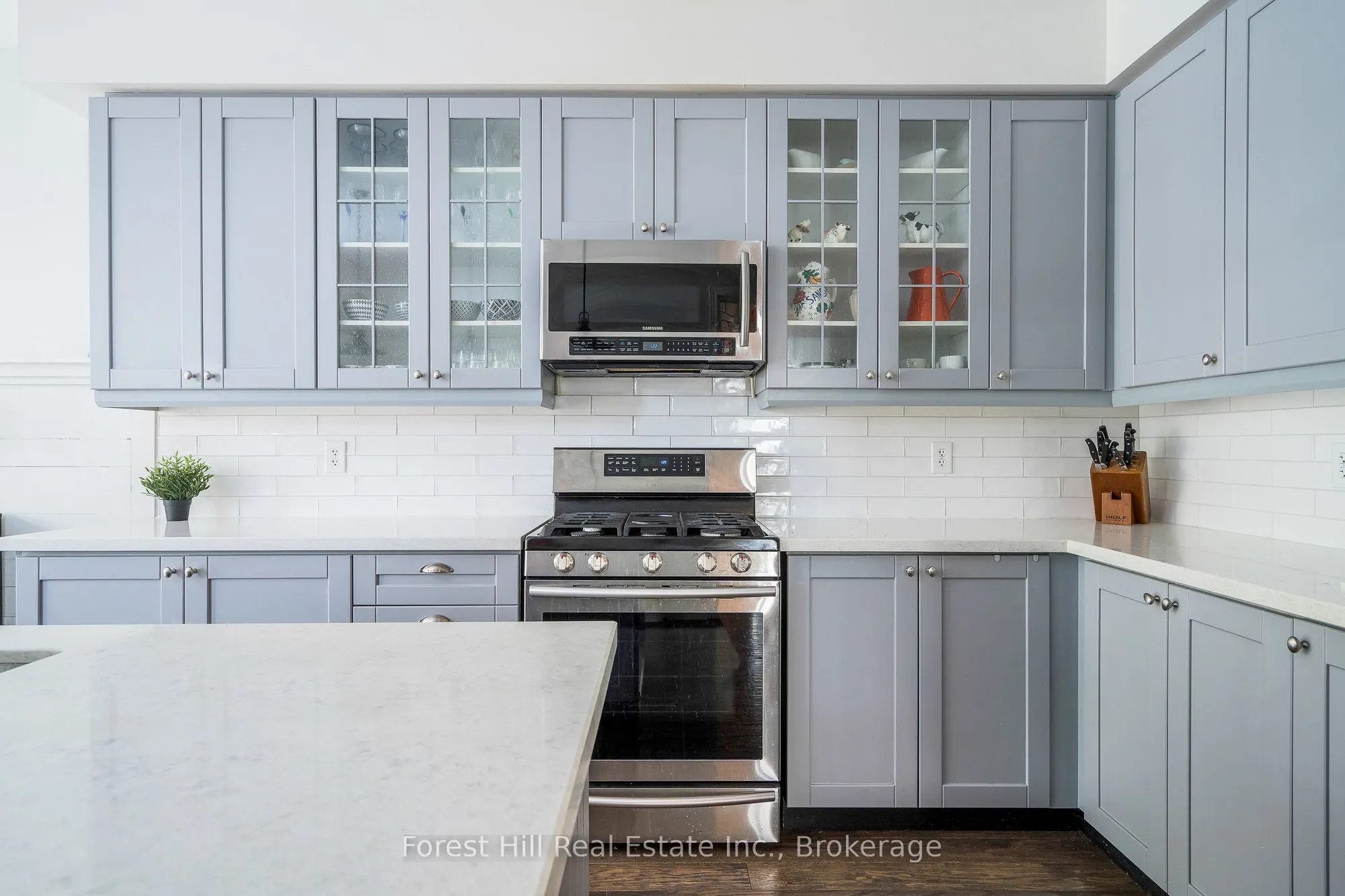 62 Silver Crescent