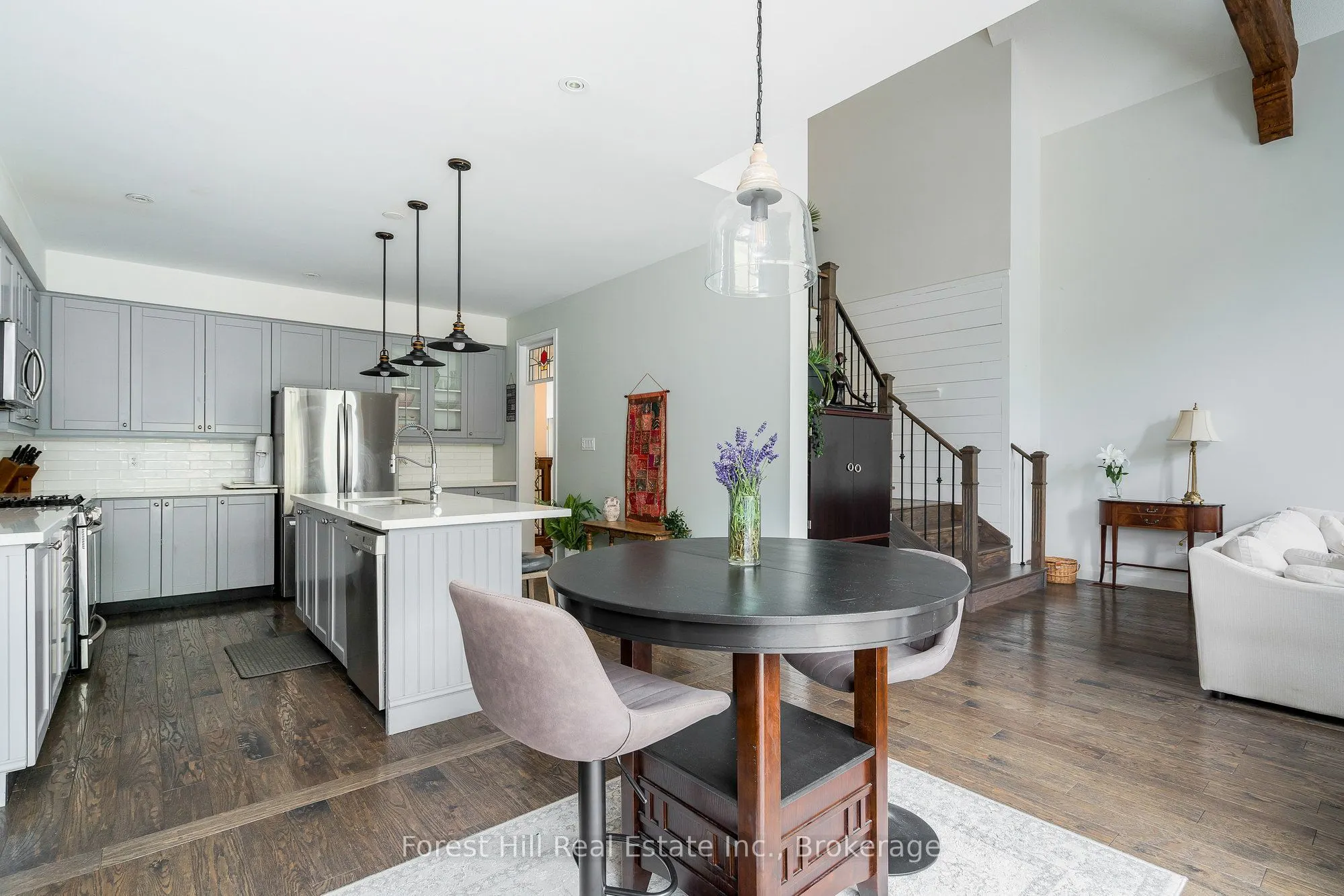 62 Silver Crescent