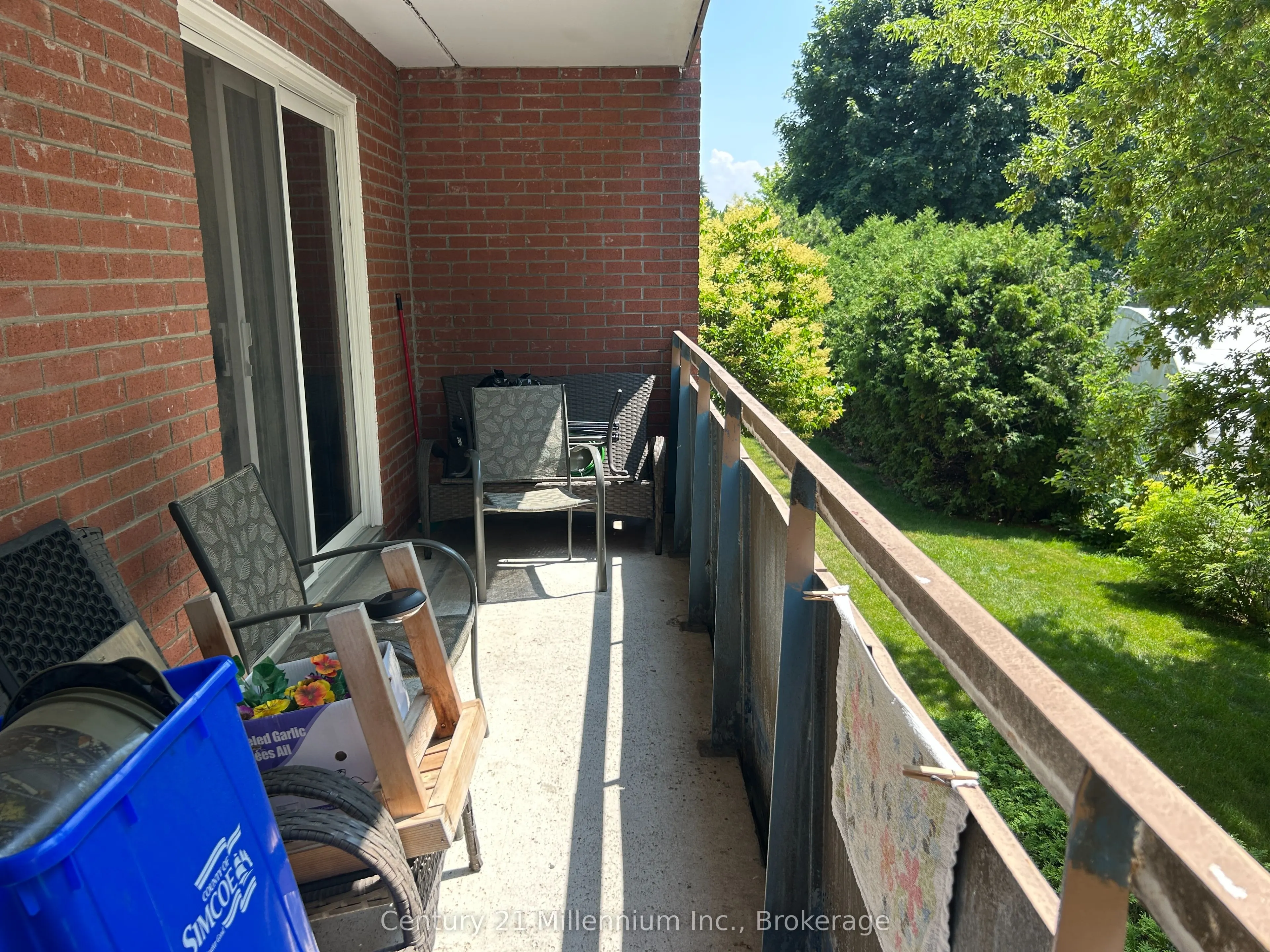 460 Ontario Street, #202