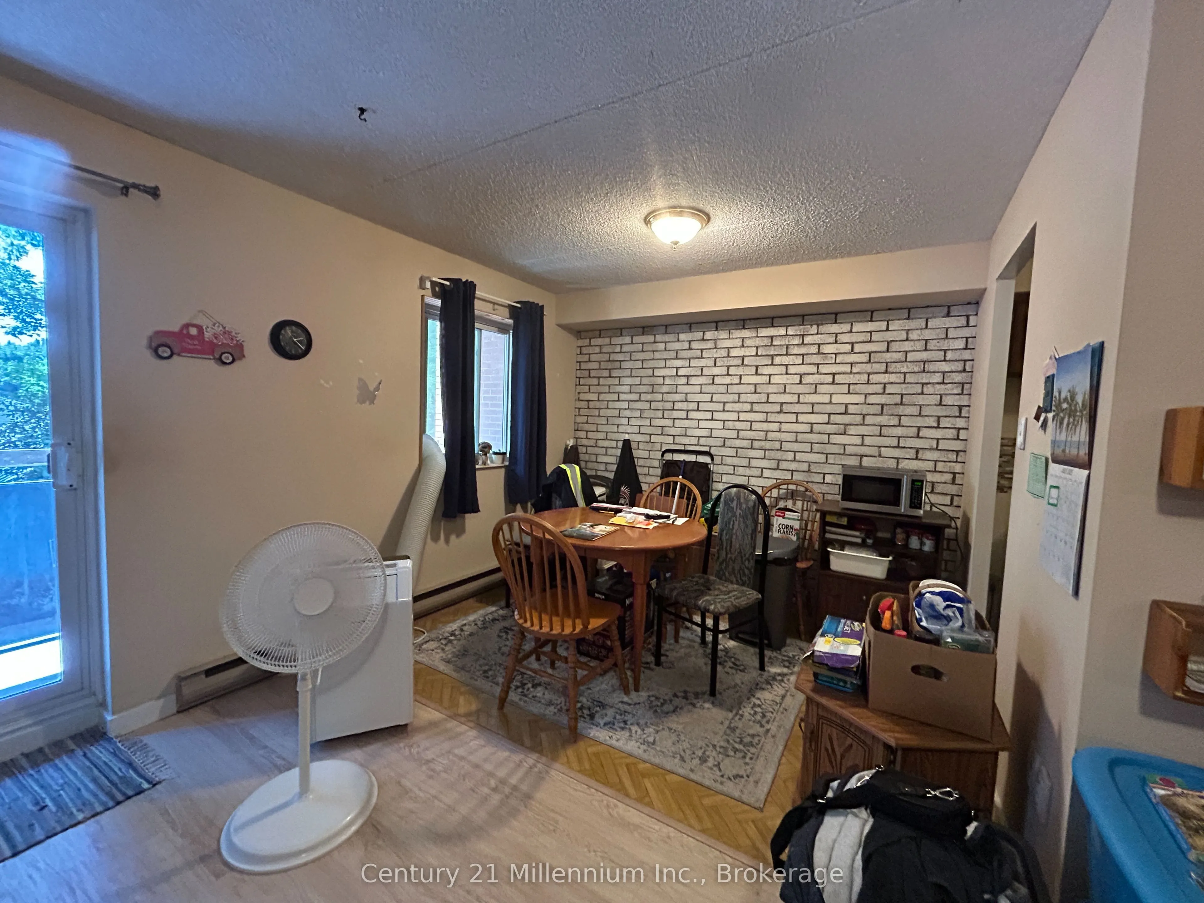 460 Ontario Street, #202