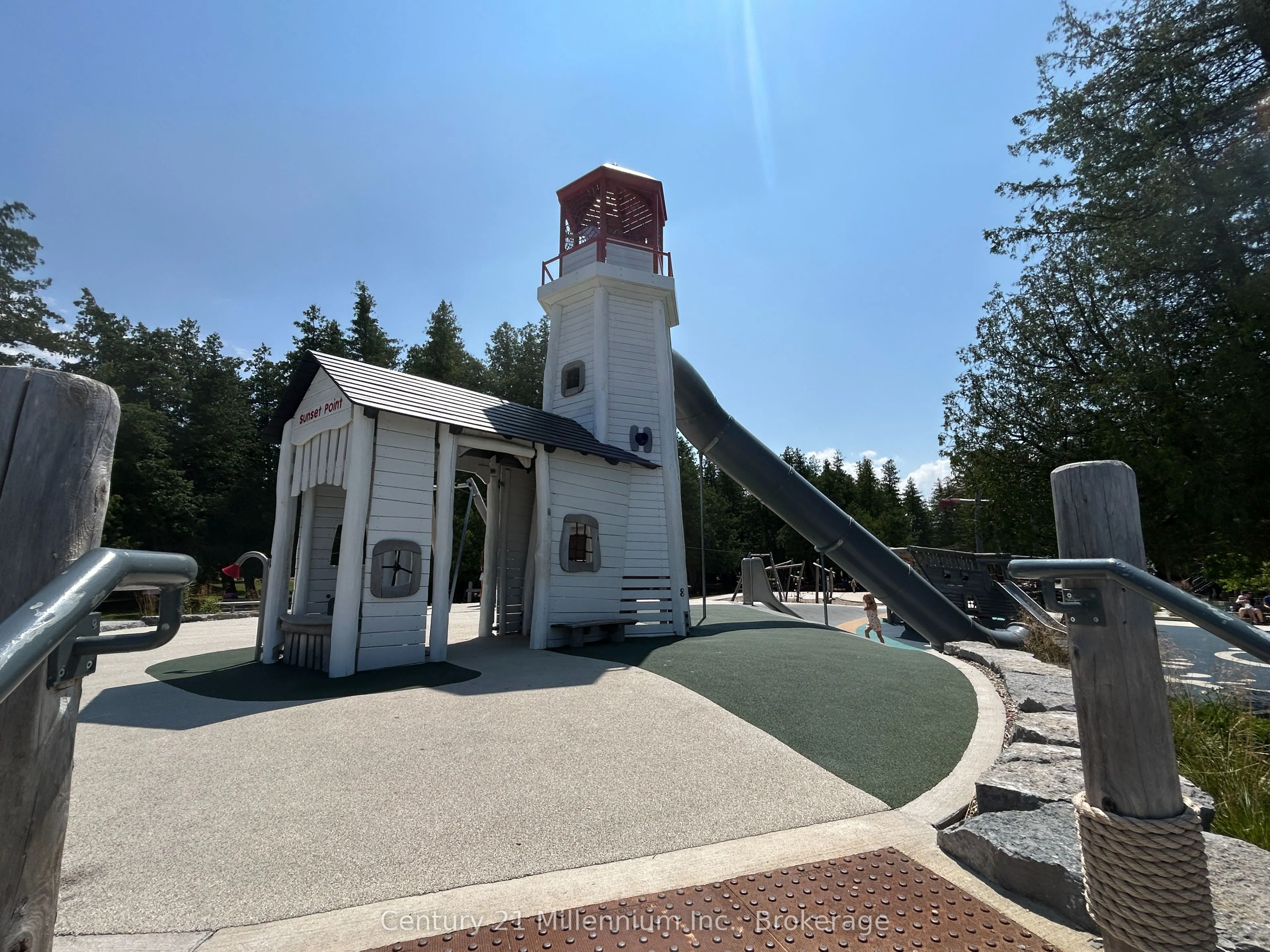 460 Ontario Street, #202