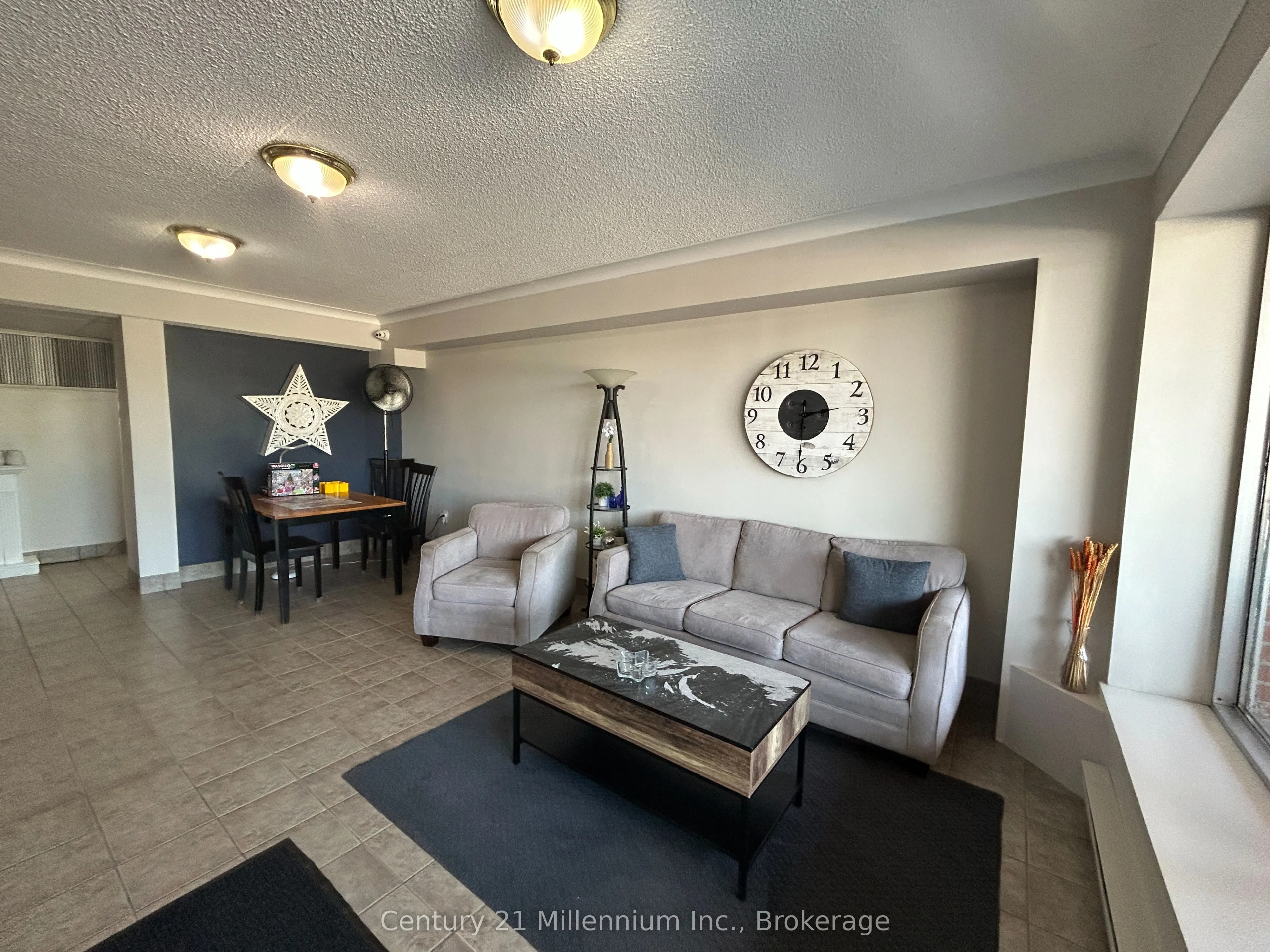 460 Ontario Street, #202