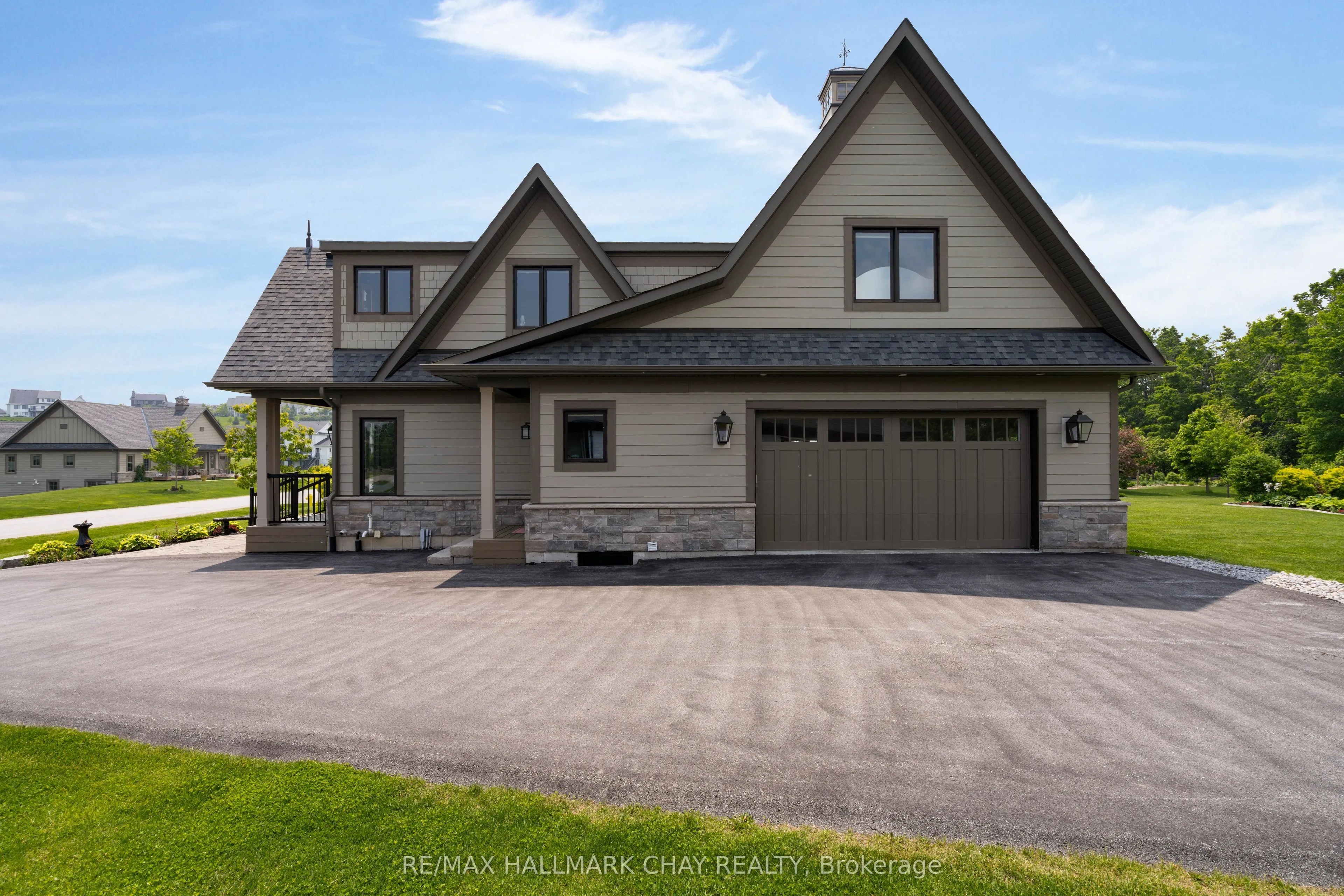 14 Georgian Grande Drive
