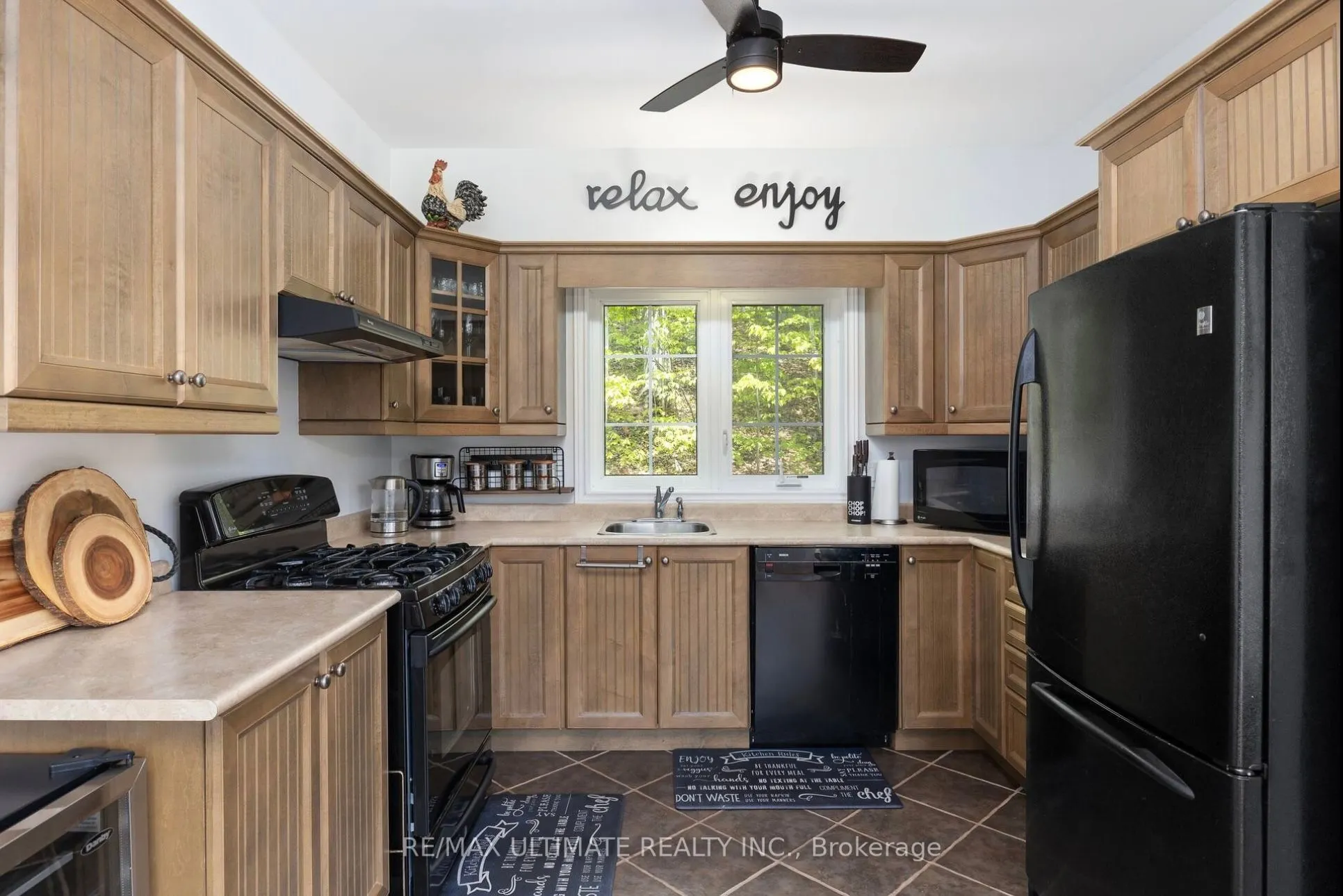 157 Farlain Lake Road W