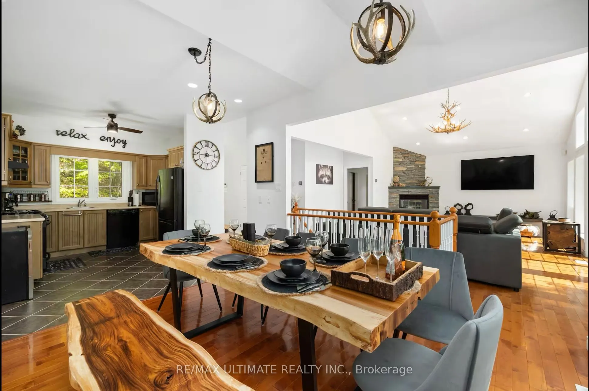157 Farlain Lake Road W