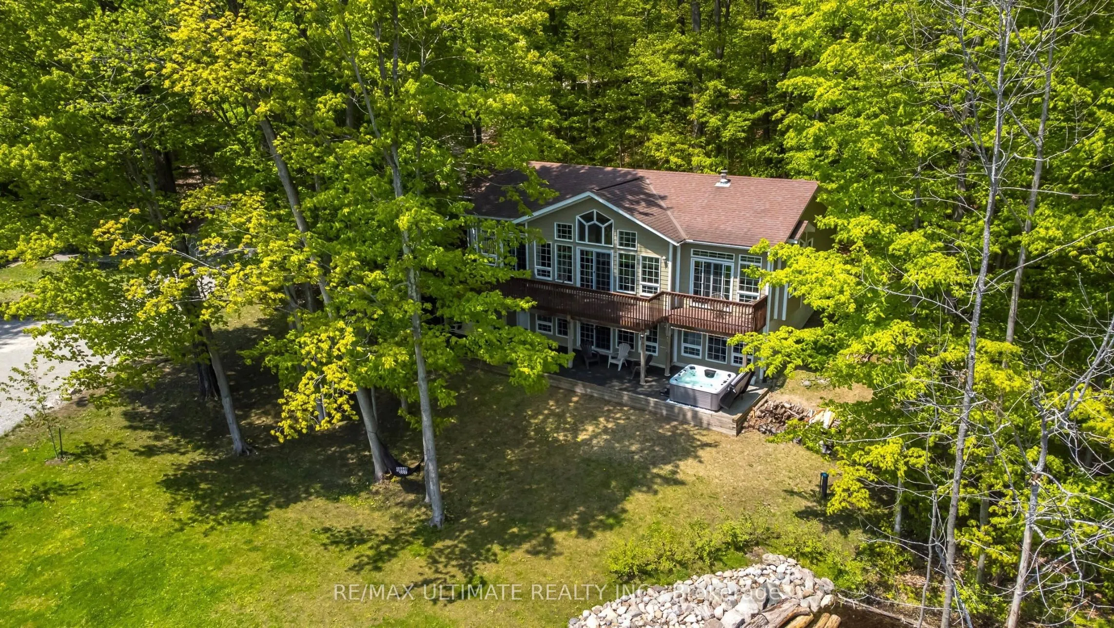 157 Farlain Lake Road W