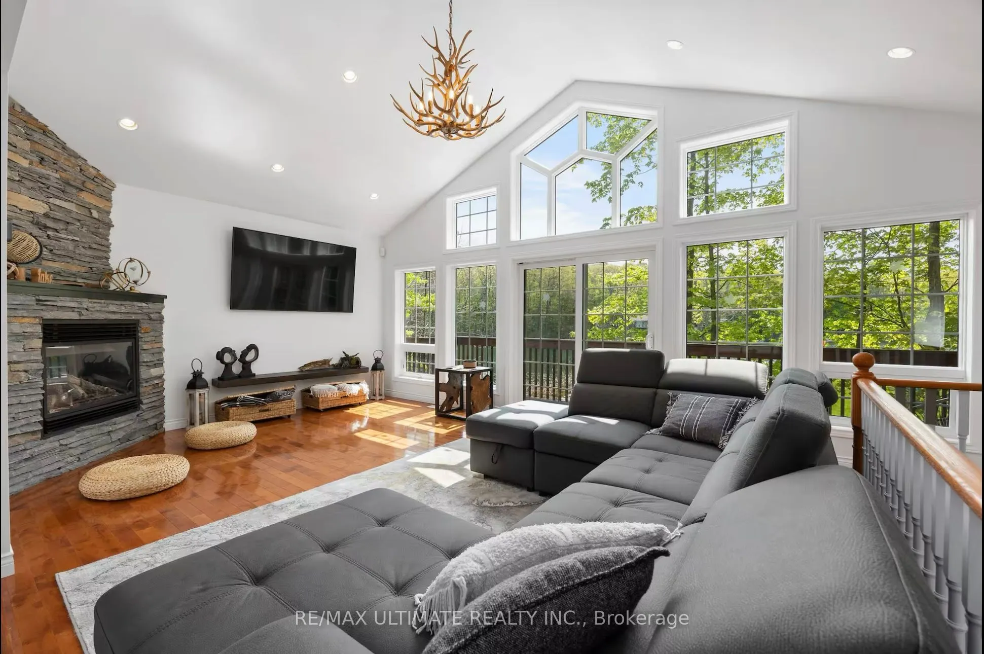 157 Farlain Lake Road W