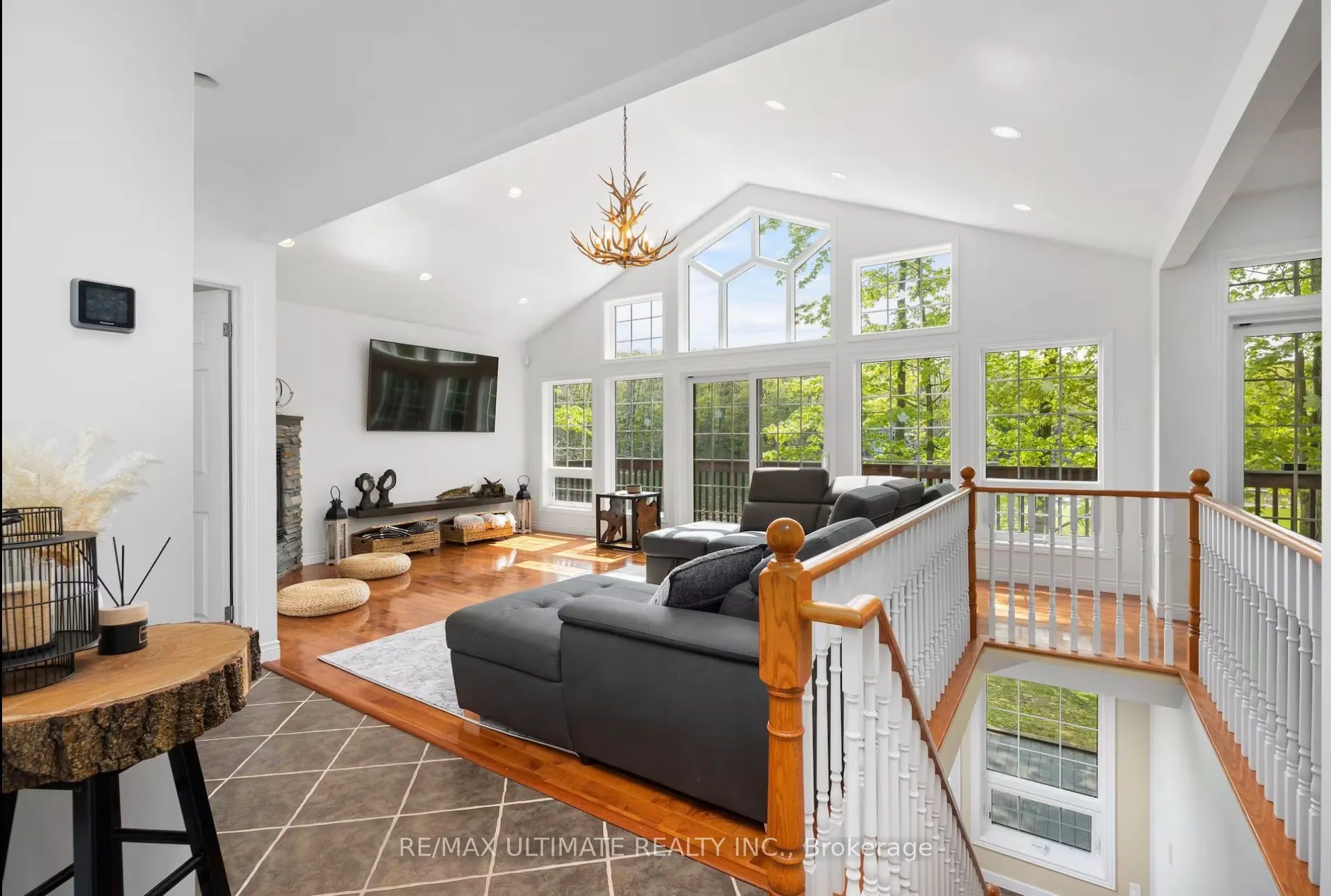 157 Farlain Lake Road W